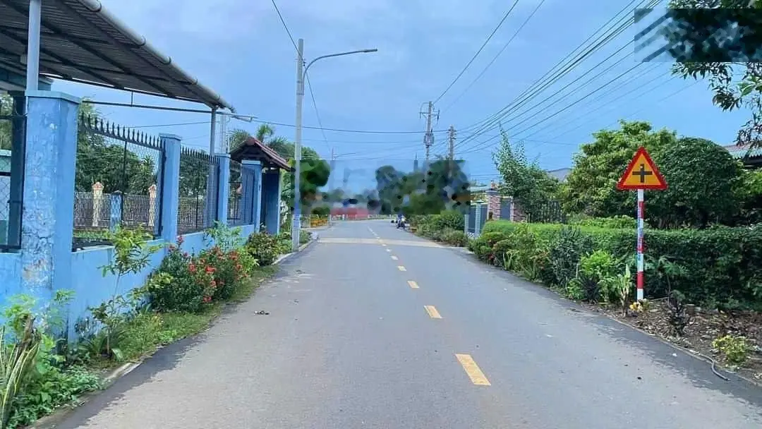 Bán 872m2, ngang 11.8m, có 100m2 thổ cư, đường Phan Đình Phùng, thị trấn Đất Đỏ, khu dân cư đông