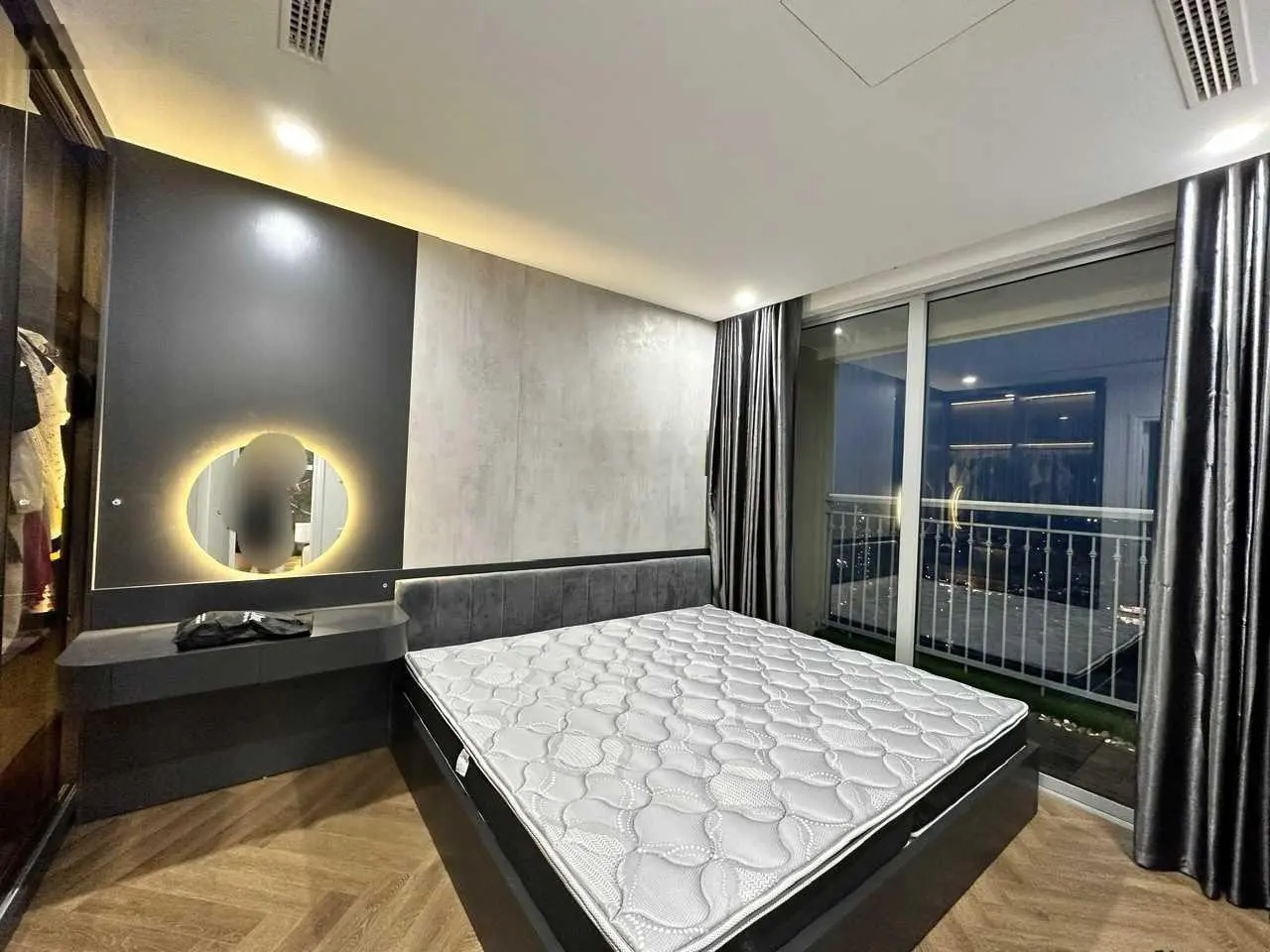 0333 191 *** chính chủ cần bán gấp CH 2N 2VS Vinhomes Gardenia view bể bơi, DT: 80m2 giá bán 5 tỷ 7