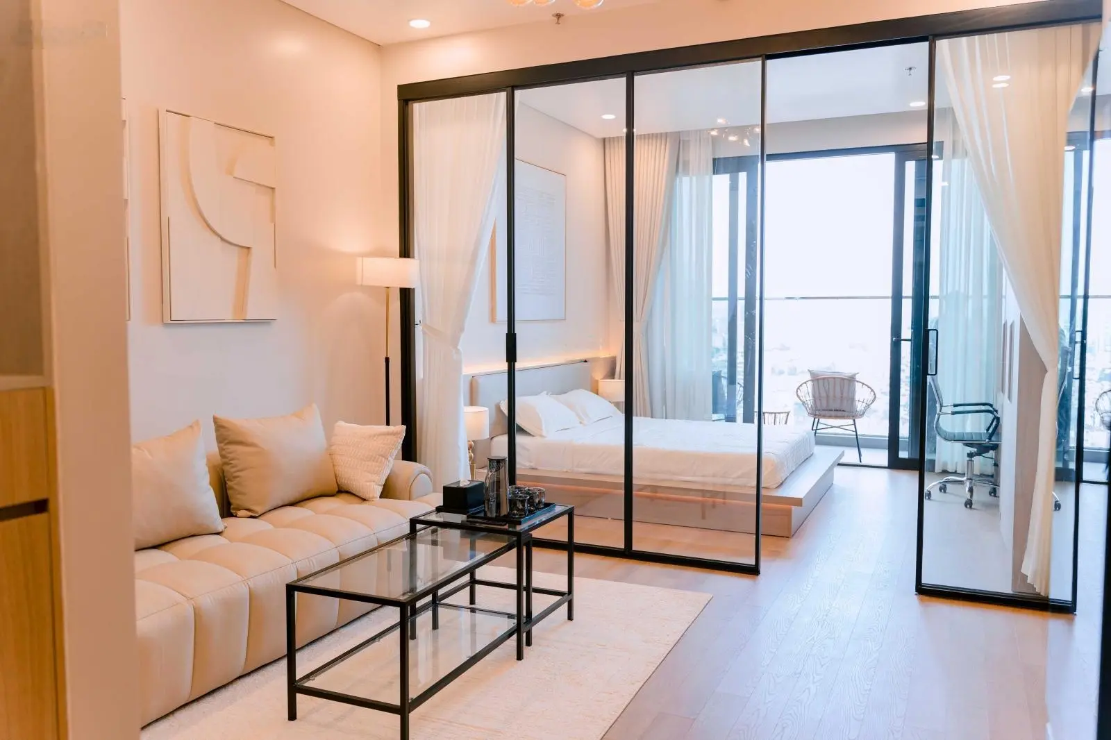 CHÍNH CHỦ bán căn hộ đầy đủ nội thất 5 sao - Đang cho thuê 1,2tr/ đêm - Diện tích 45m2