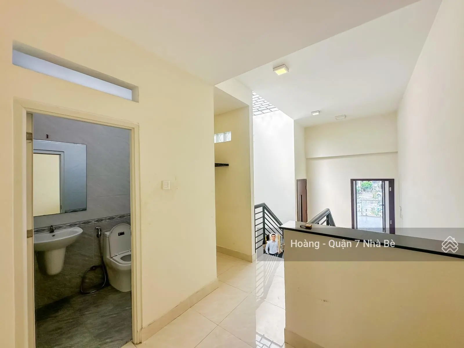 Vị Trí Đẹp Khu Cư Xá Tiện Mở Cty Văn Phòng-DT 4mX19m-Xây 1Trệt 2Lầu Sân Thượng 4PN-Kiên Cố