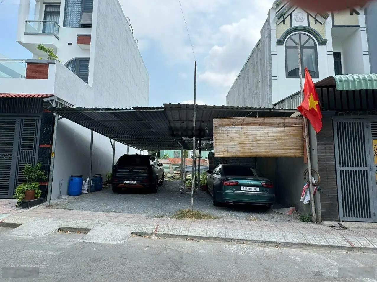 Bán lô đất 92.8m2 SHR ngang 4m nở hậu 4.1m ngay ngã tư Chiêu Liêu TĐH giá 2.8 tỷ Tl