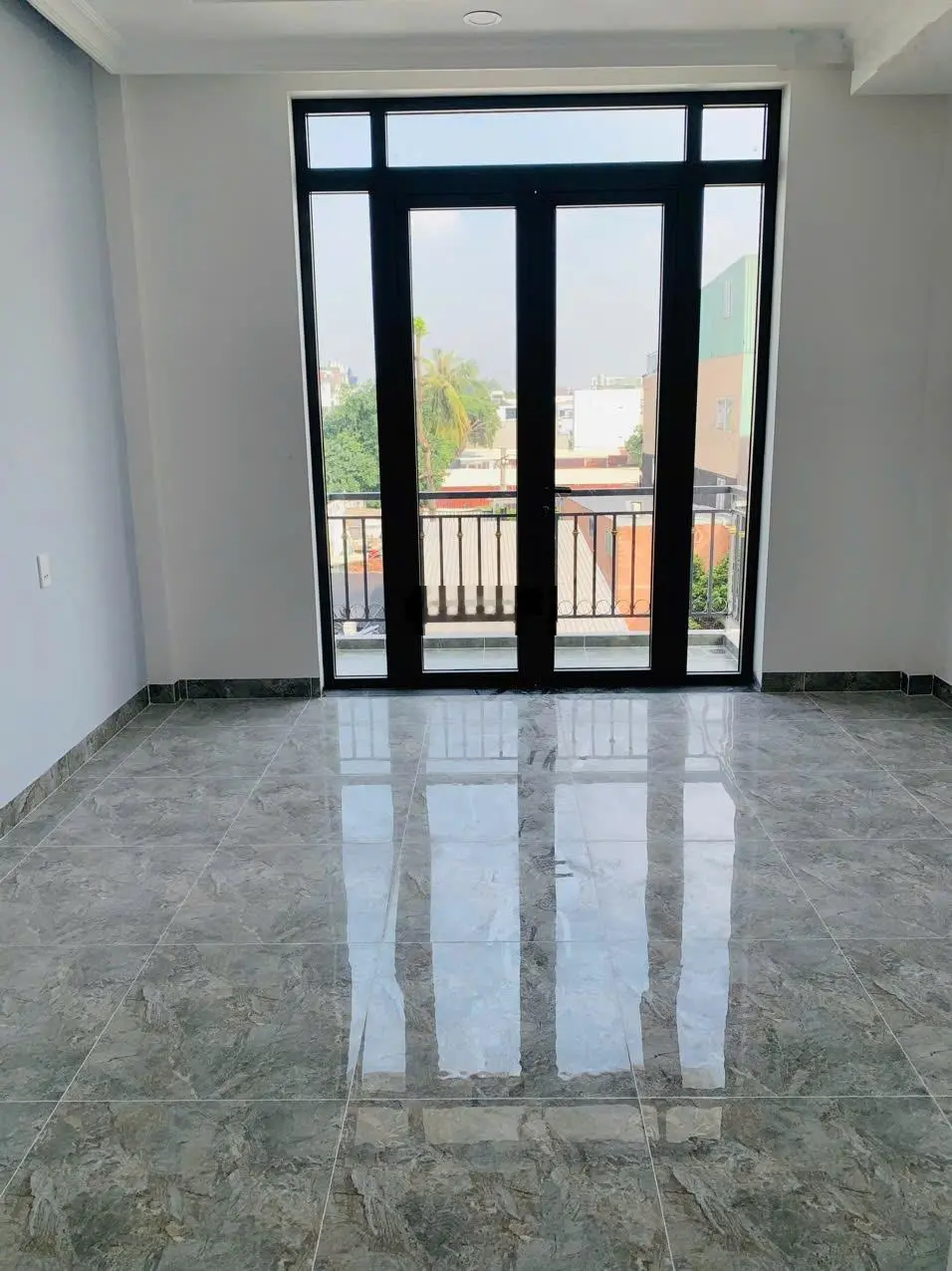 Kẹt vốn Bán Nhà Mới Xây ngay Chợ Hiệp Bình gần Gigamall Phạm Văn ĐồngThủ Đức SHR đường Thông xe tải