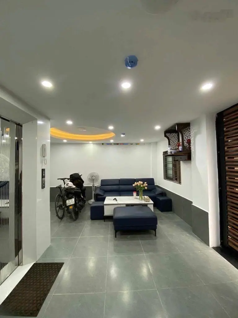 Giá đầu tư - đường Giải Phóng 50m2 x 5 tầng thang máy đủ đồ đẹp thoáng, doanh thu 500 triệu/năm