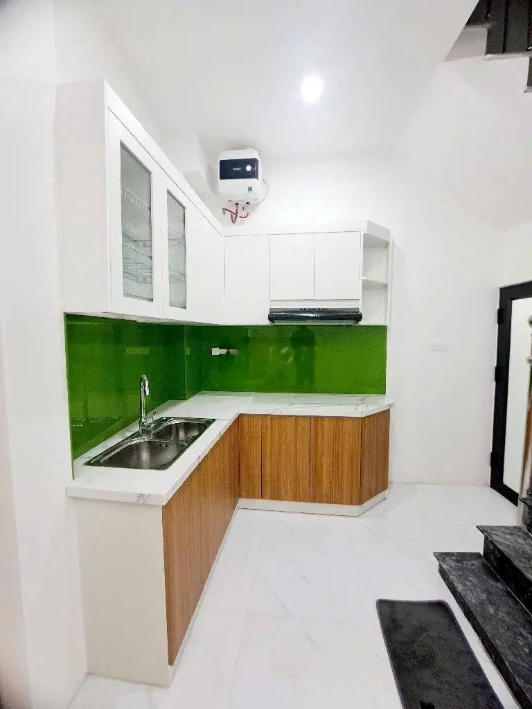 Nhà kim mã siêu hiếm có, nhà đẹp thoáng sáng, ở ngay. 36m 5 tầng.