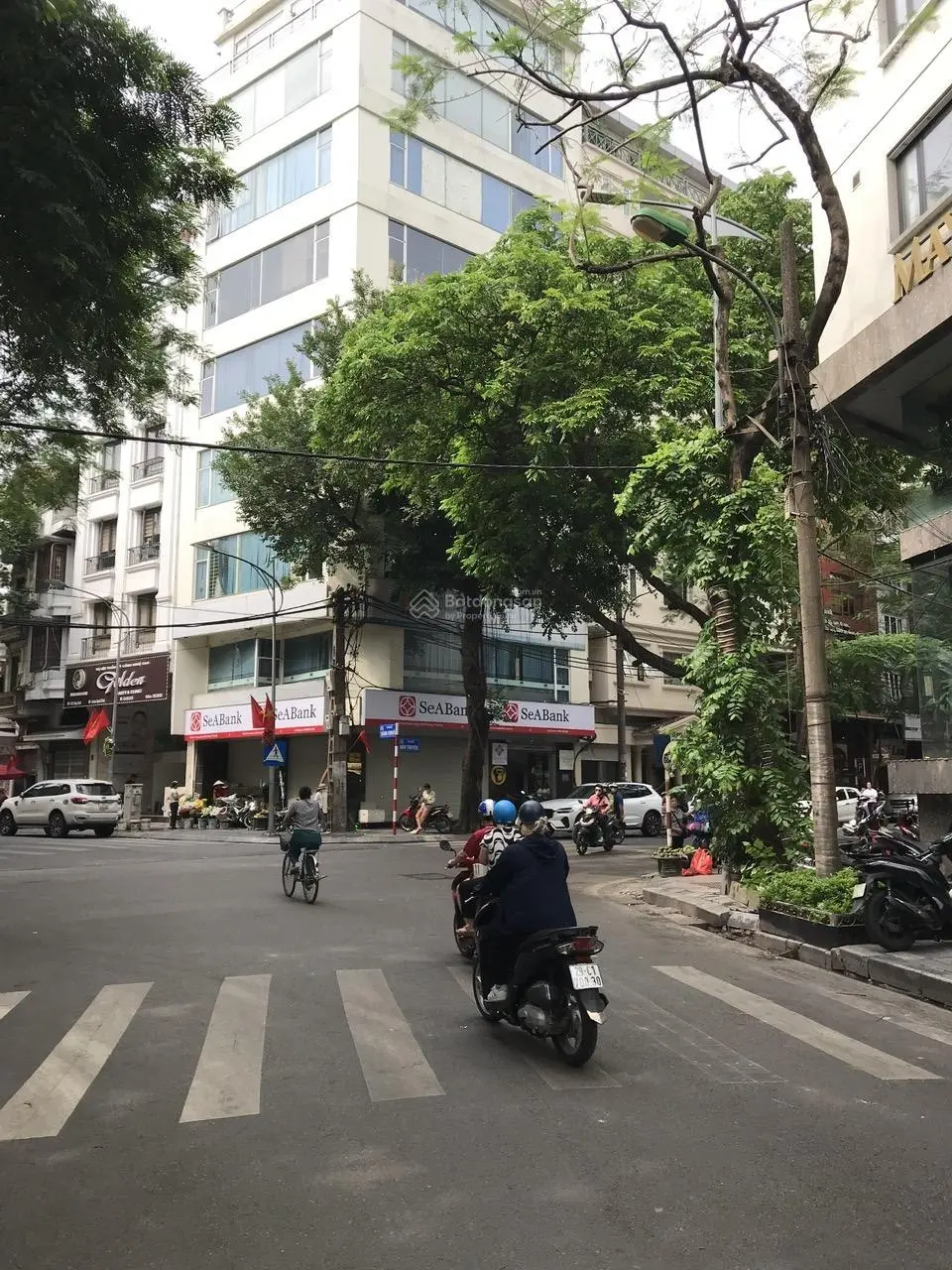 Cần bán nhà mặt phố Hàn Thuyên, vị trí đắc địa 2 mặt tiền ngay khu phổ cổ, dt 42m, CC 0793 059 ***