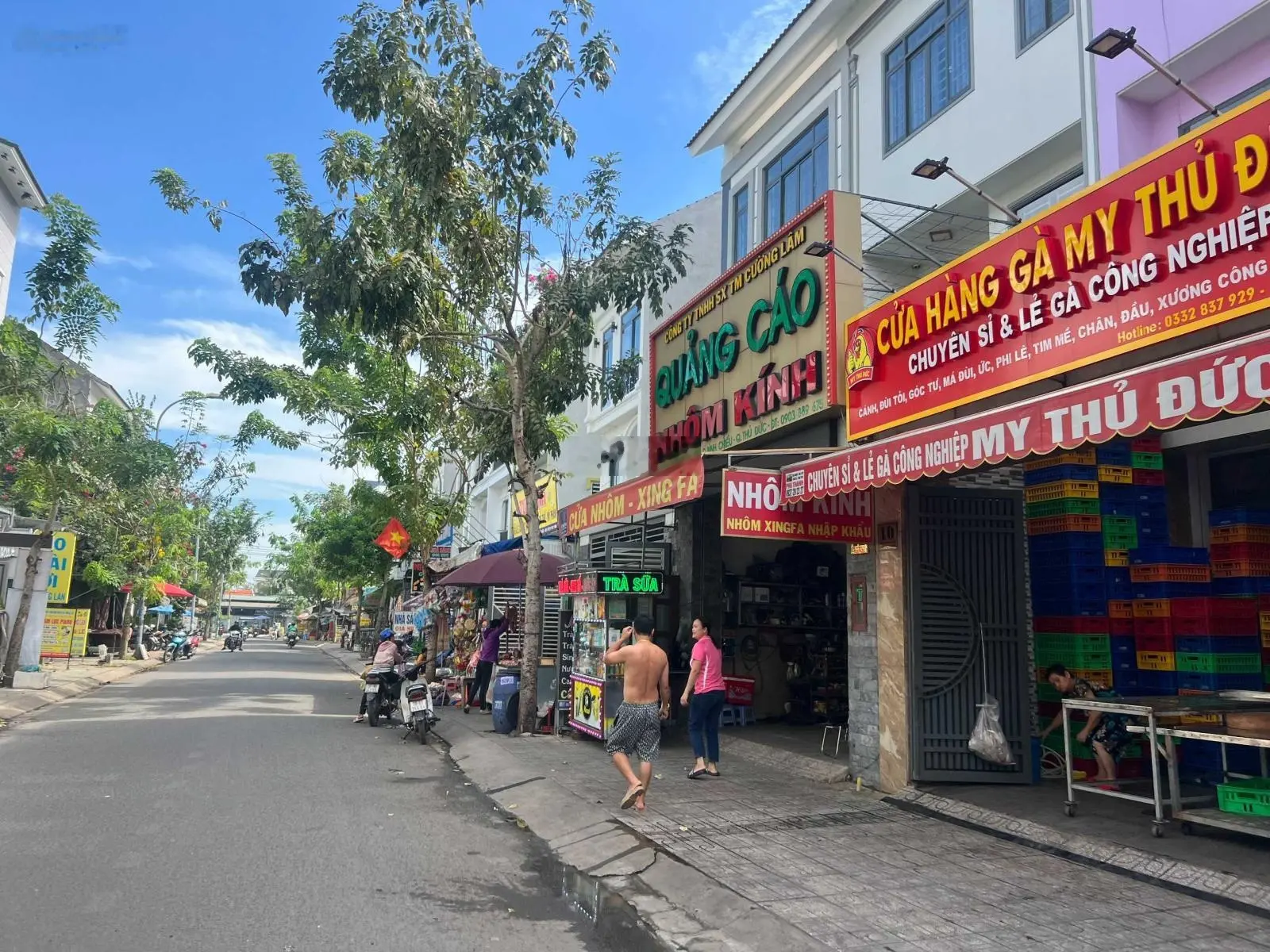 Cần bán 129m2 (6x21,5), full thổ cư, mặt tiền kinh doanh, thông QL13 và chợ đầu mối, sổ hồng riêng