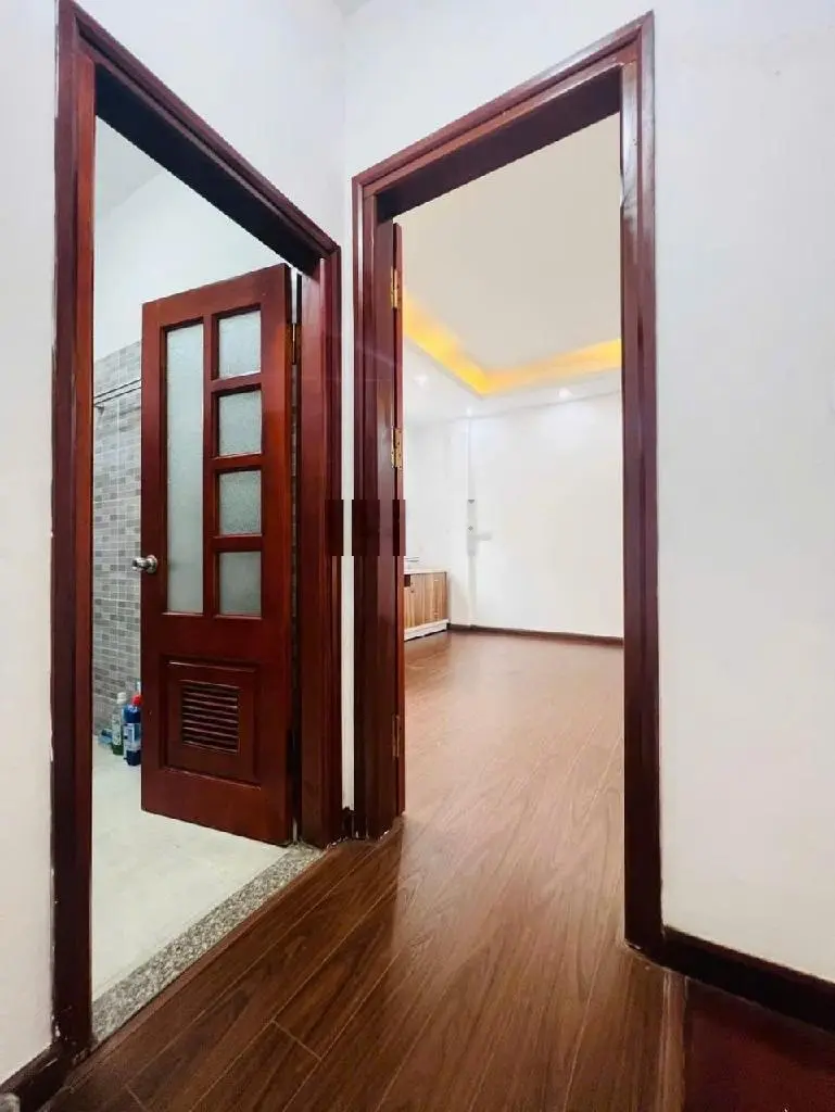 Chính chủ bán nhà Trần Cung, 6 tỷ có ngay căn nhà 8 phòng cho thuê 16tr/tháng.
