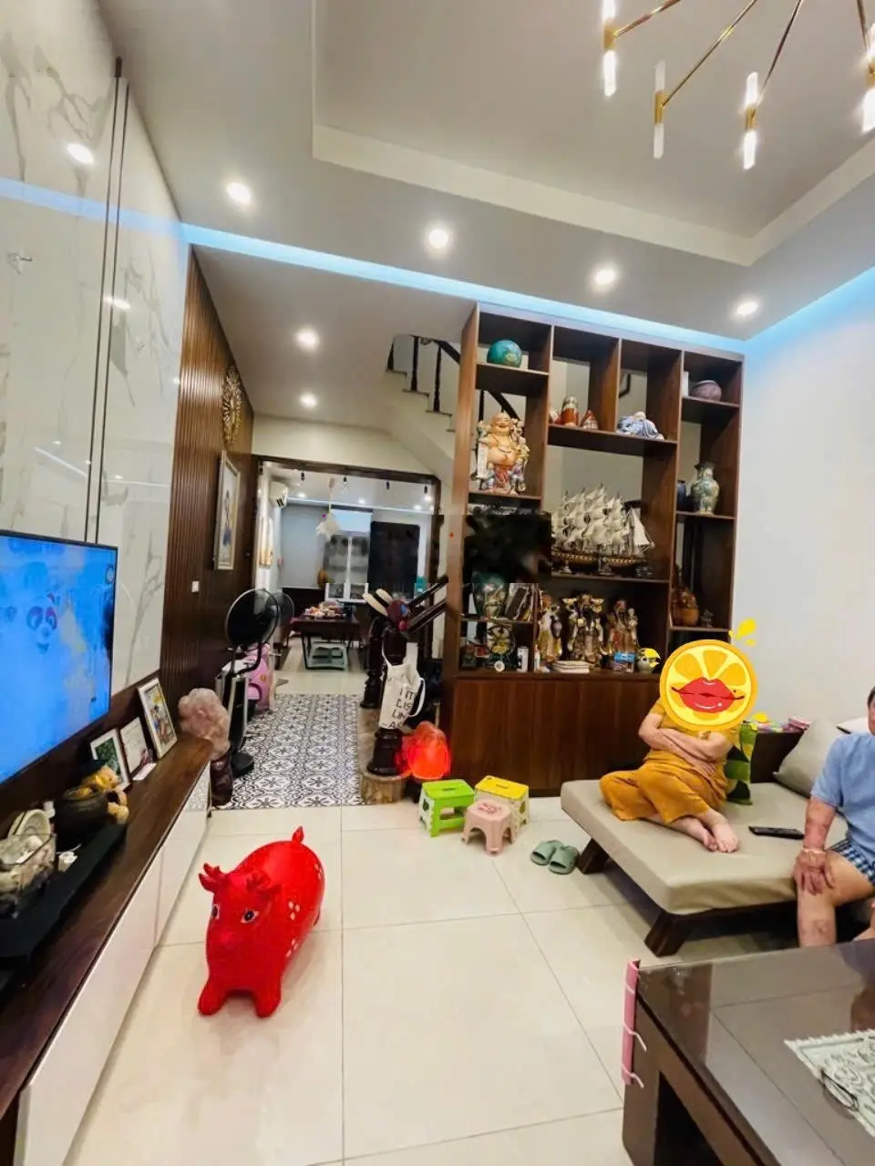 Siêu hiếm nhà đẹp, phố Tư Đình Long Biên 80 m2 x 4 tầng chỉ 15.6 tỷ còn bớt tầng 1 sân để ô tô