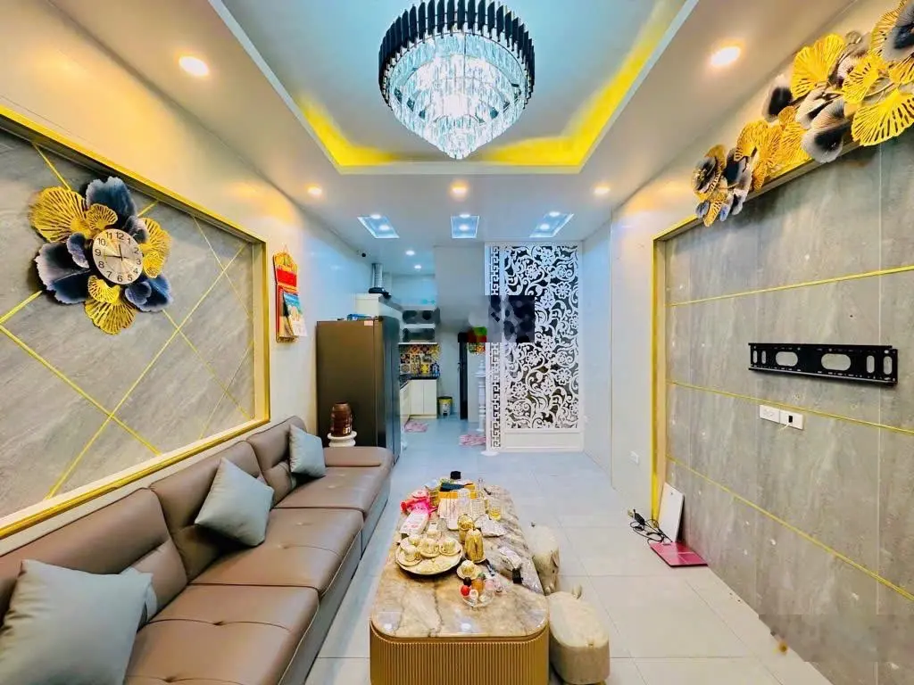 Cần bán căn nhà riêng An Dương, đẹp, thông thoáng, ở ngay. 30m2, 5 tầng