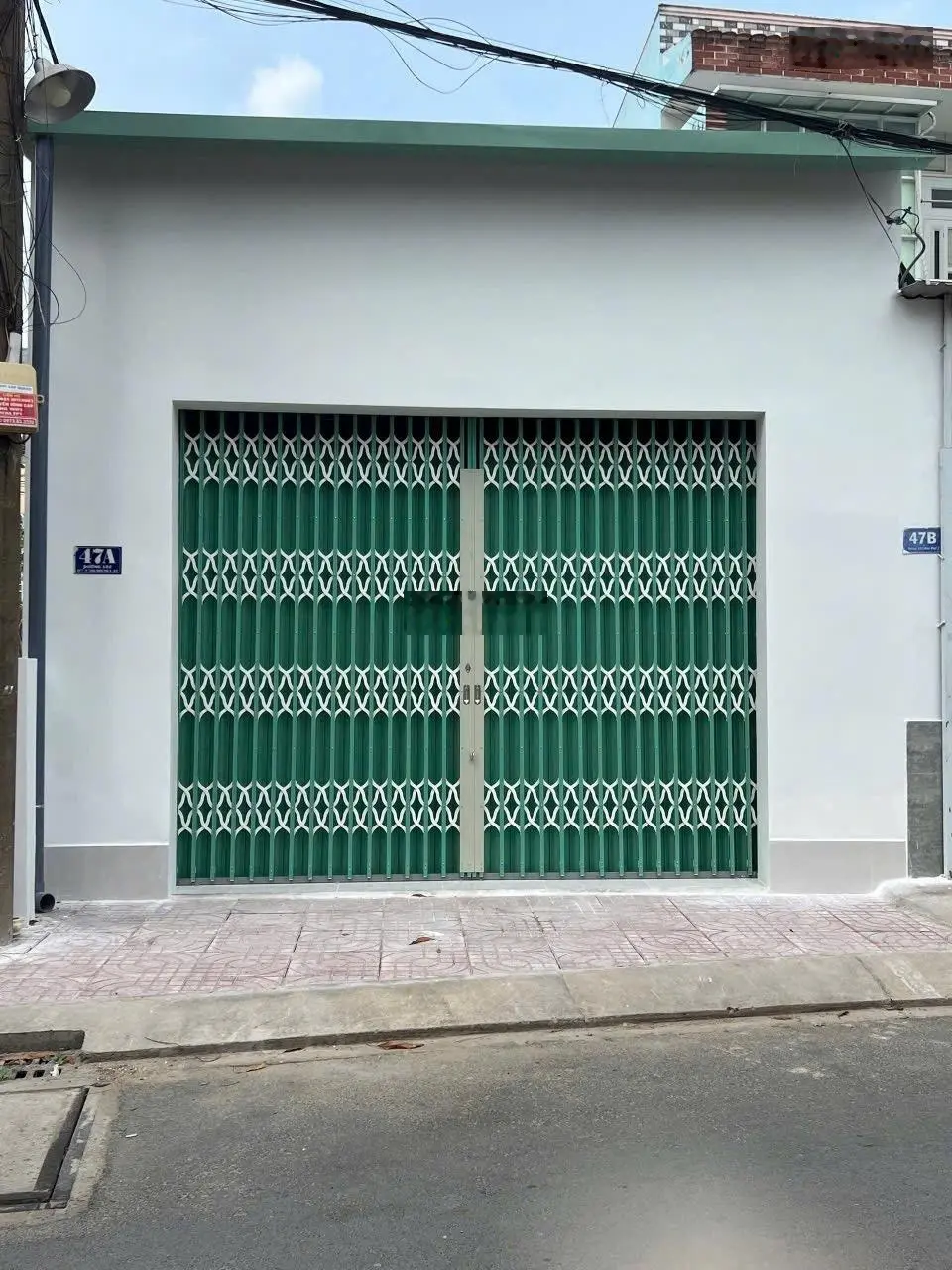 Hạ giá gấp, chính chủ bán nhà góc 2 MT đường 102 - Lã Xuân Oai - phường Tăng Nhơn Phú A Quận 9