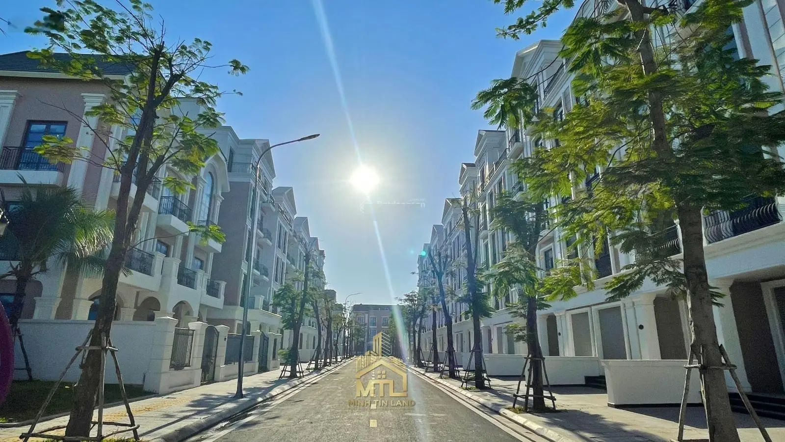 Bán căn Biệt thự góc 2 mặt tiền trực diện bến du thuyền tại Vinhomes Grand Park. Liên hệ 0828 030 ***