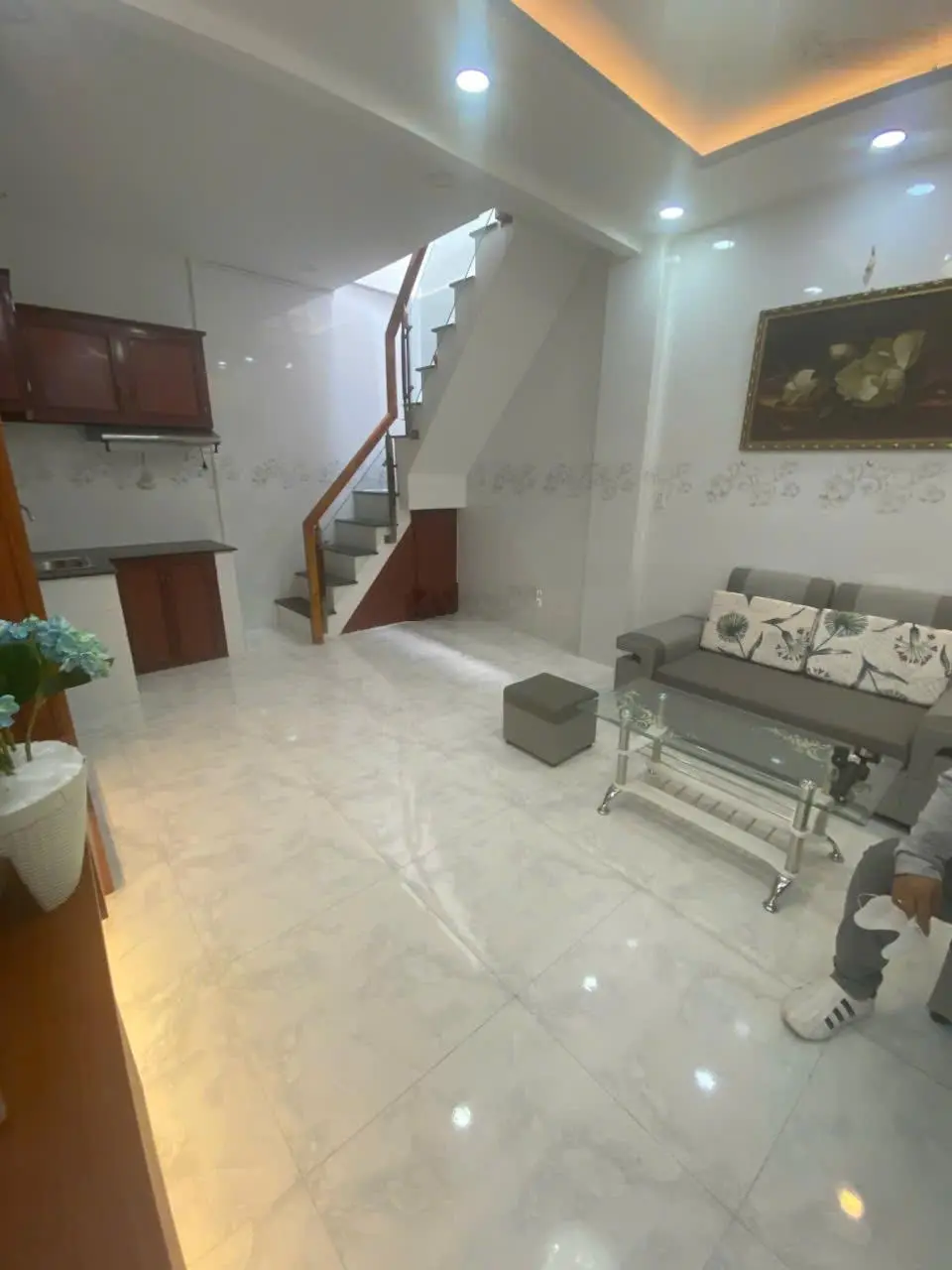 Bán nhà hẻm mới xây có sân để xe - nở hậu tài lộc - full nội thất ở đường Hưng Phú P9 Q8