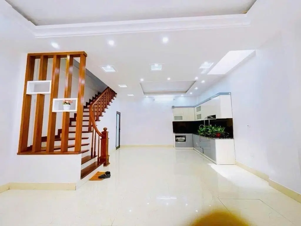 Phú Diễn, 65 m2, 7,3 tỷ. Không có căn thứ 2. Nhà đẹp, thoáng sáng. Cách ôtô 20m