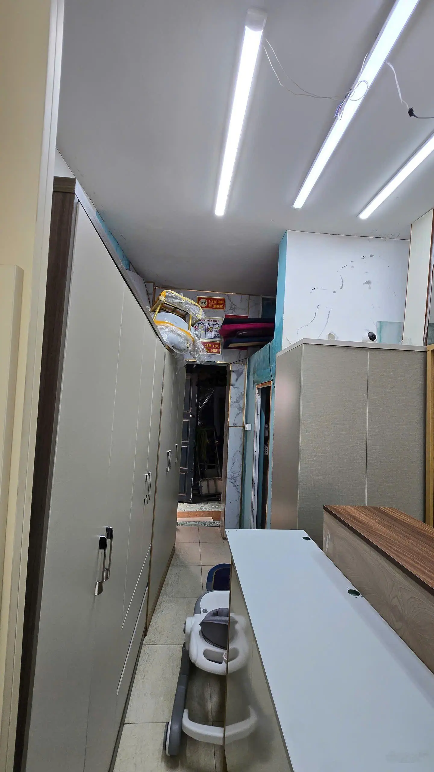 Bán gấp NP mặt phố Minh Khai, 54,5 tỷ, 183m2, 10PN, 5WC, view đẹp