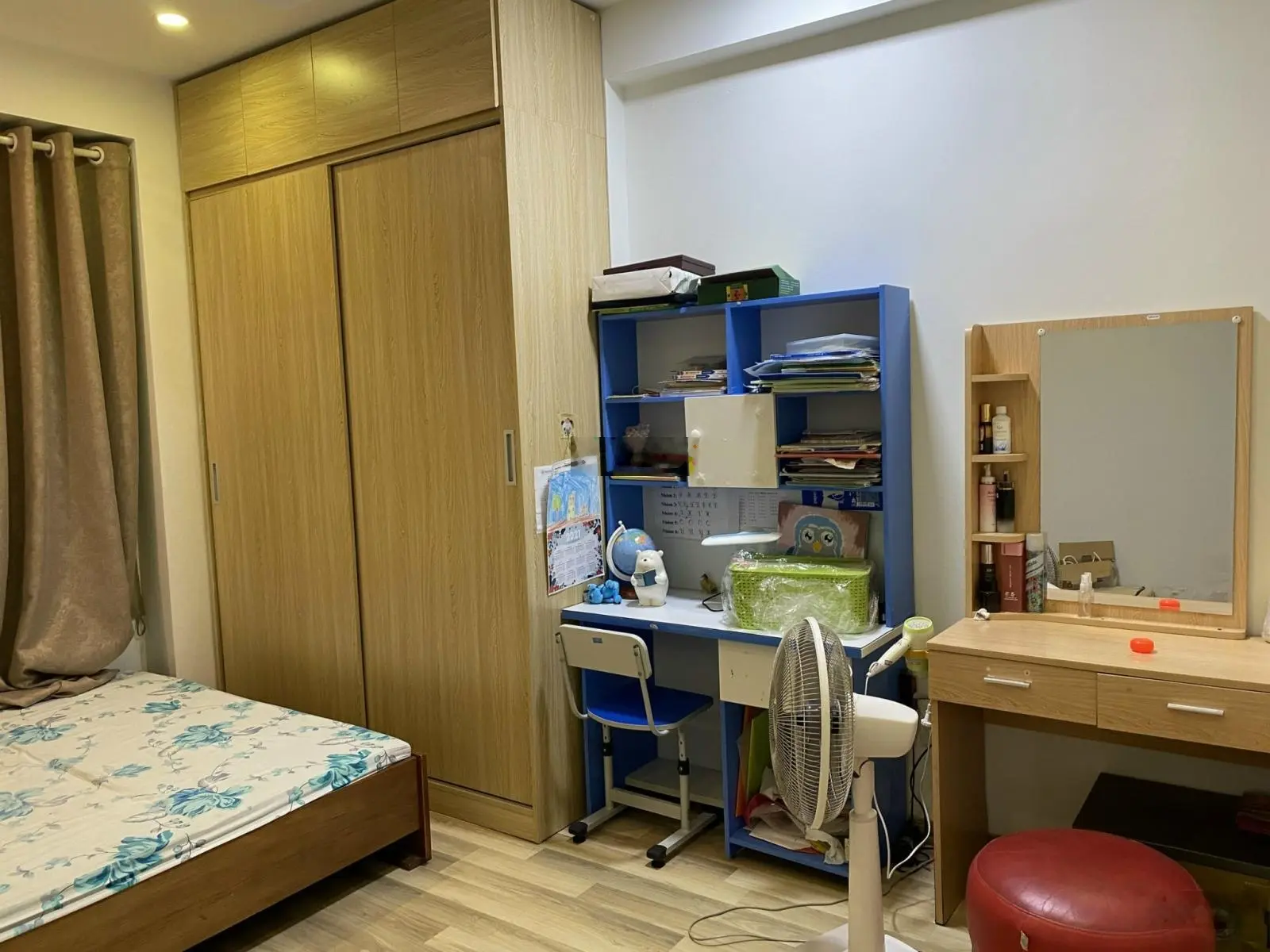 Bán căn hộ 2 phòng ngủ 2 vệ sinh full nội thất