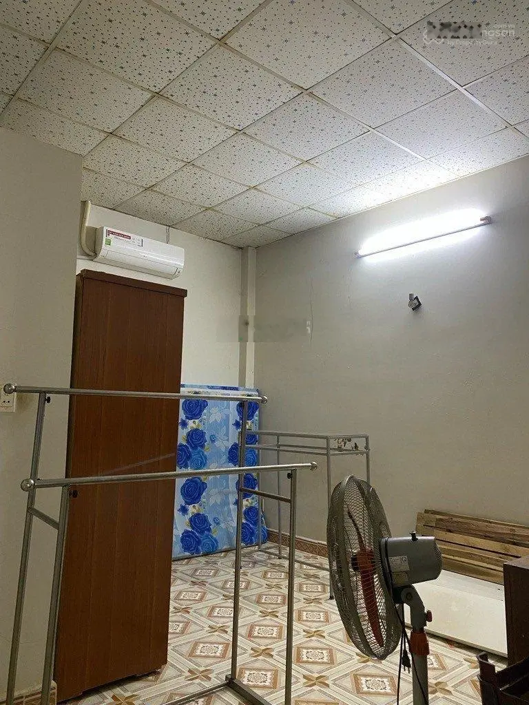 Hơn 8tỷ - mặt tiền kinh doanh - 3 tầng - 4,5x16m - ô tô thông - cách Lotte 200m