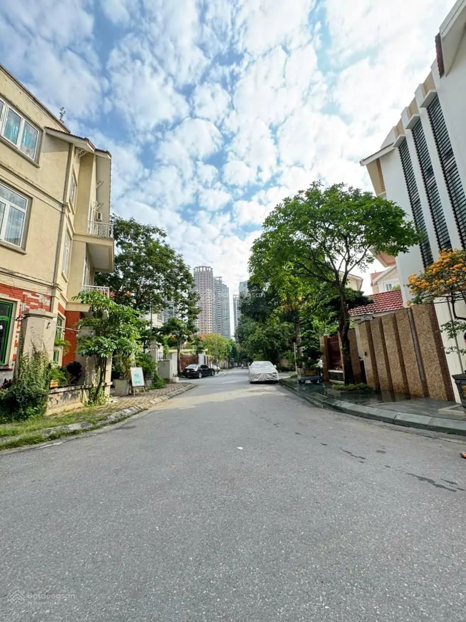 Bán nhà mặt phố Mộ Lao 59 m2, mặt tiền 9m, Căn Góc, nở hậu Giá Đầu Tư