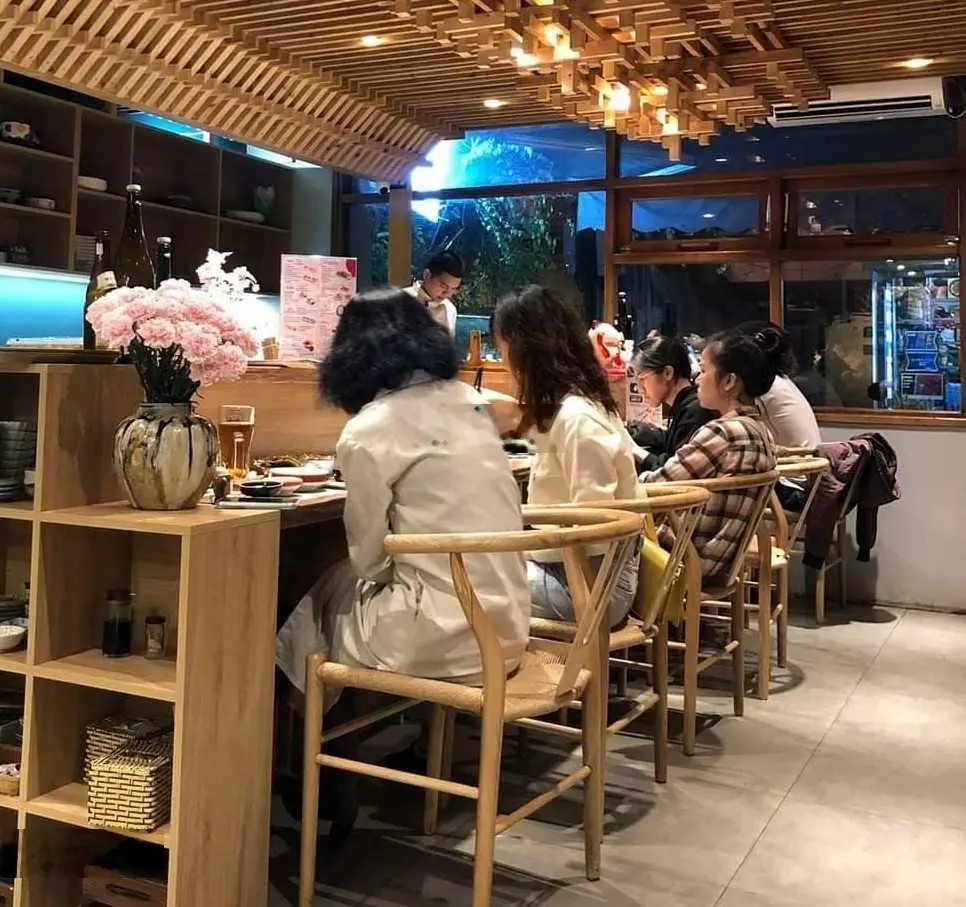 Bán nhà tầng 1 tập thể Nghĩa Tân, Cầu Giấy. DT 100m2, mặt tiền rộng, ô tô, kinh doanh