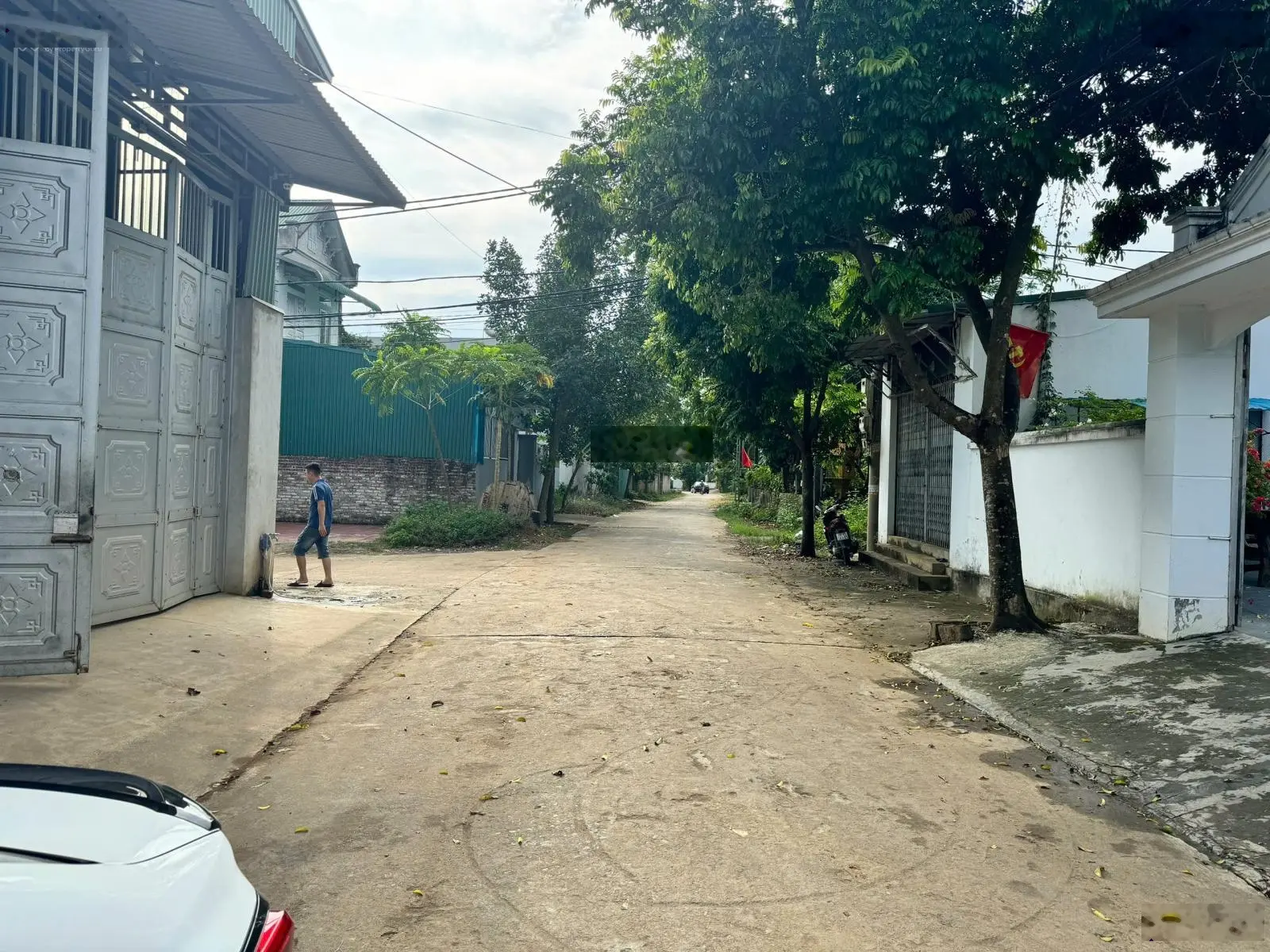 300M Phúc Tiến - Trục chính giá rẻ bất chấp, Đường 3 ô tô tránh