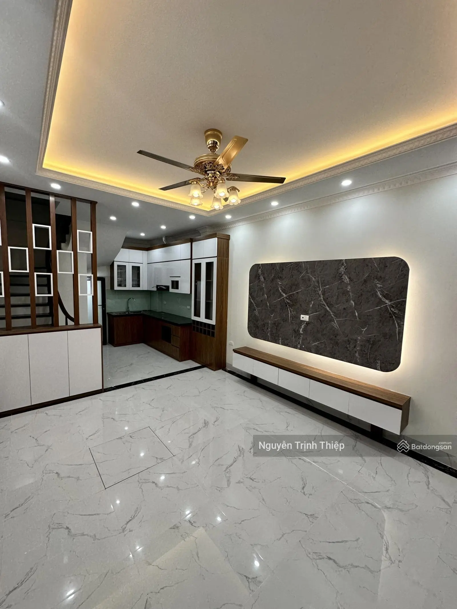 Bán gấp nhà full nội thất Cổ Nhuế Bắc Từ Liêm. DT 35m2 x 5 tầng. Giá 5.15 tỷ