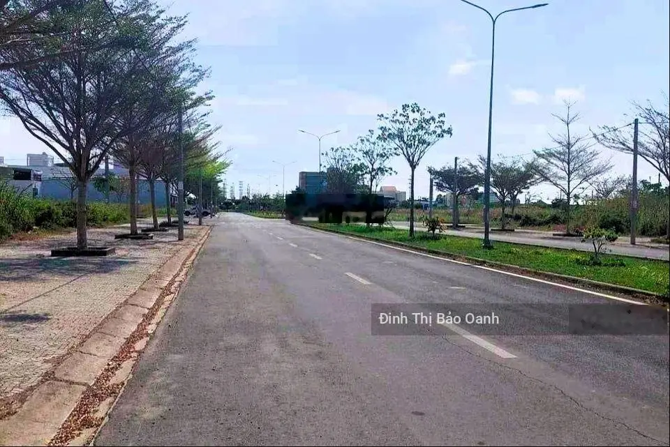 Cần bán gấp đất Đ.Nguyễn Hữu Huân,T.T Chợ Gạo,Tiền Giang gần THPT Chợ Gạo,120m2/550tr, SHR, đất thổ