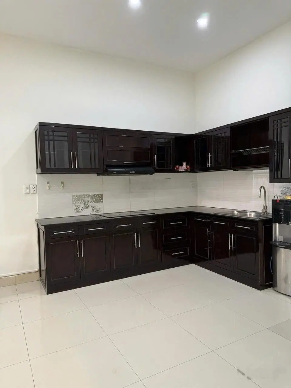 Bán nhanh nhà mặt phố đường số 6 siêu đẹp khu kinh doanh sầm uất : 0933352944