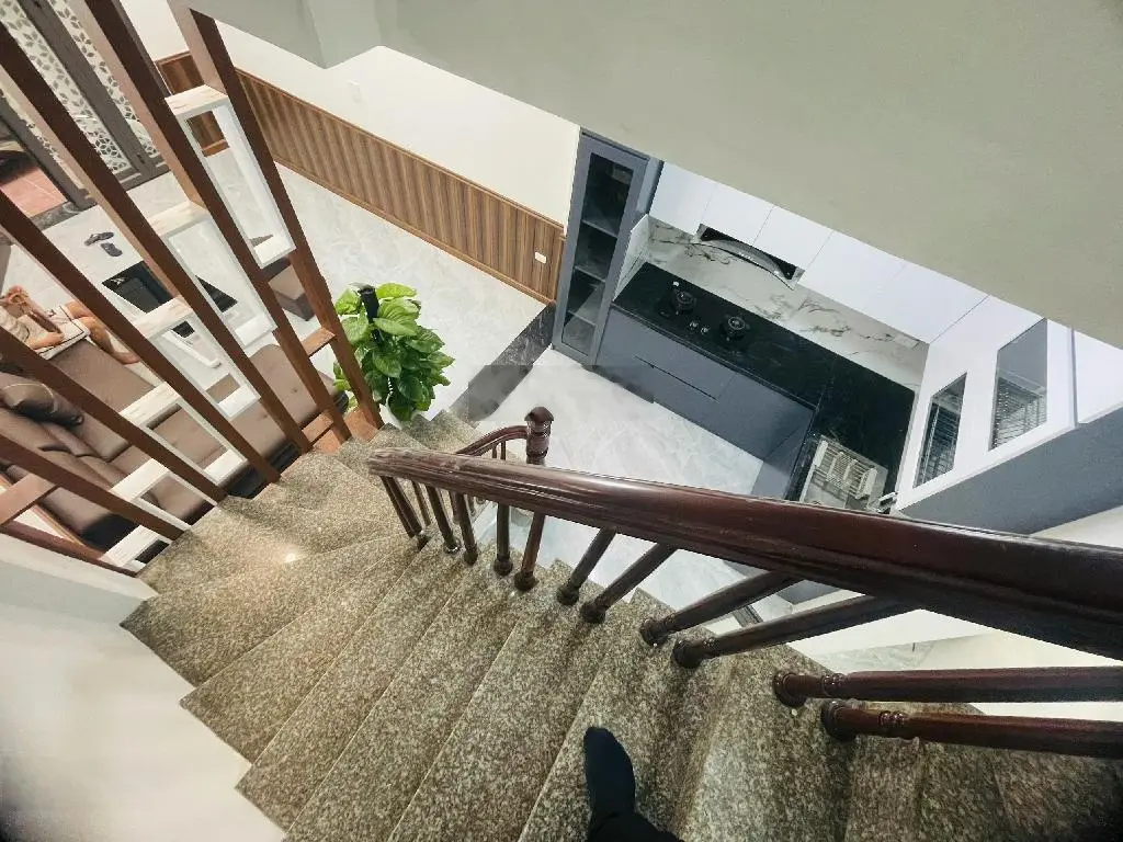 Nhà đẹp -trương định - hoàng mai - chắc chắn - 5 tầng -39m2 - mặt 4m - giá 6,7 tỷ