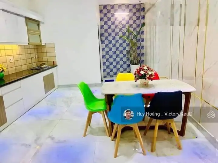 Bán nhà gần MT Đất Thánh - giáp Q.10, DT: 4.2x16m (CN 65m²), 3 Tầng, 4PN, giá 8.5 tỷ TL