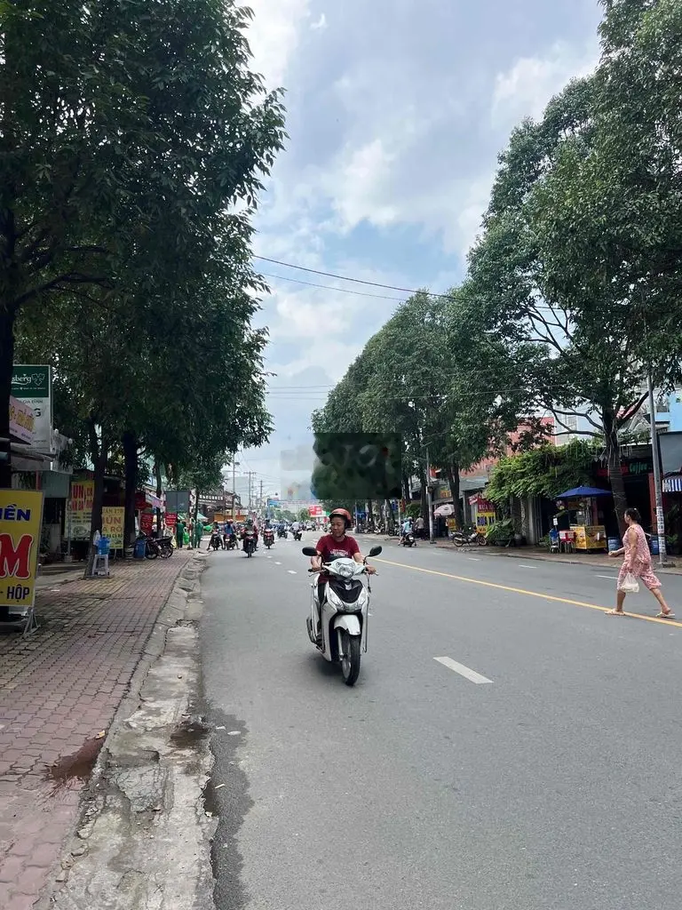 Ngộp hạ 1ty bán gấp lô đất mặt tiền buôn bán trục chính DT743