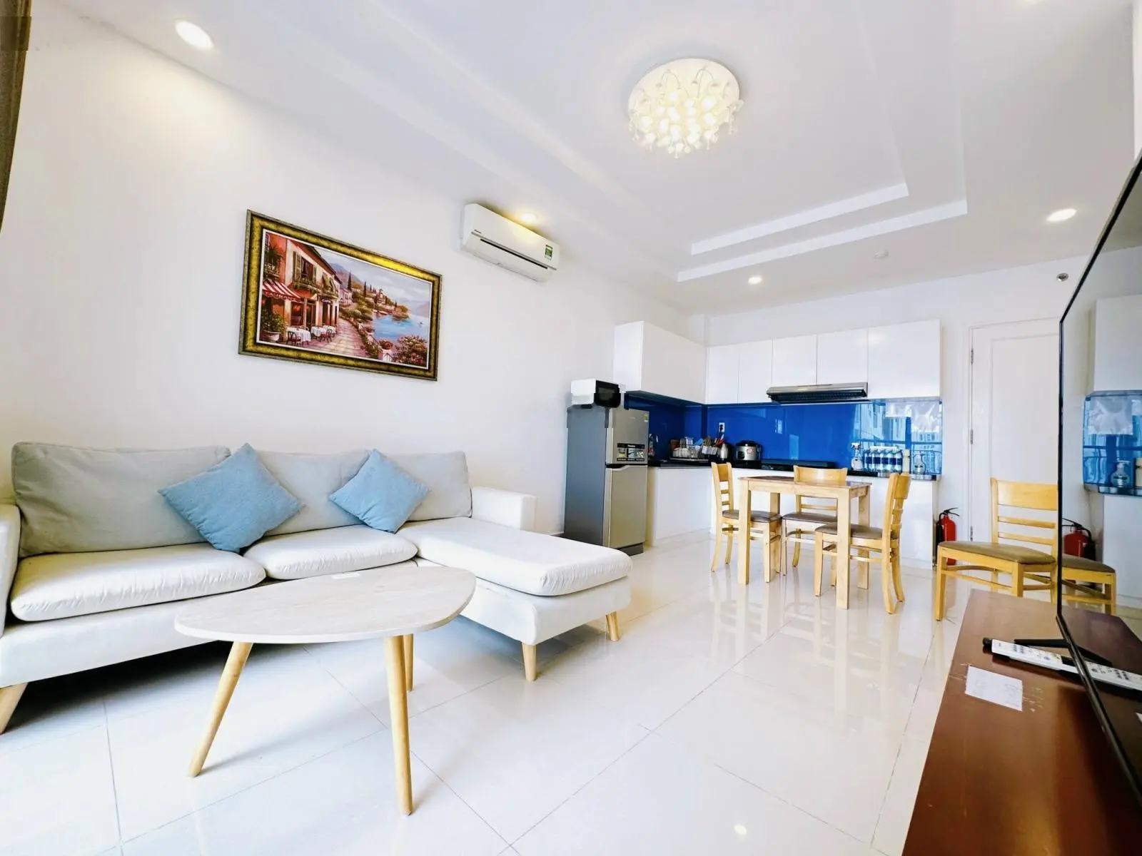 Giá tốt - Căn hộ Melody 1 phòng ngủ view biển Bãi sau giá chỉ 1.88 tỉ - Em Tiên chuyên Melody