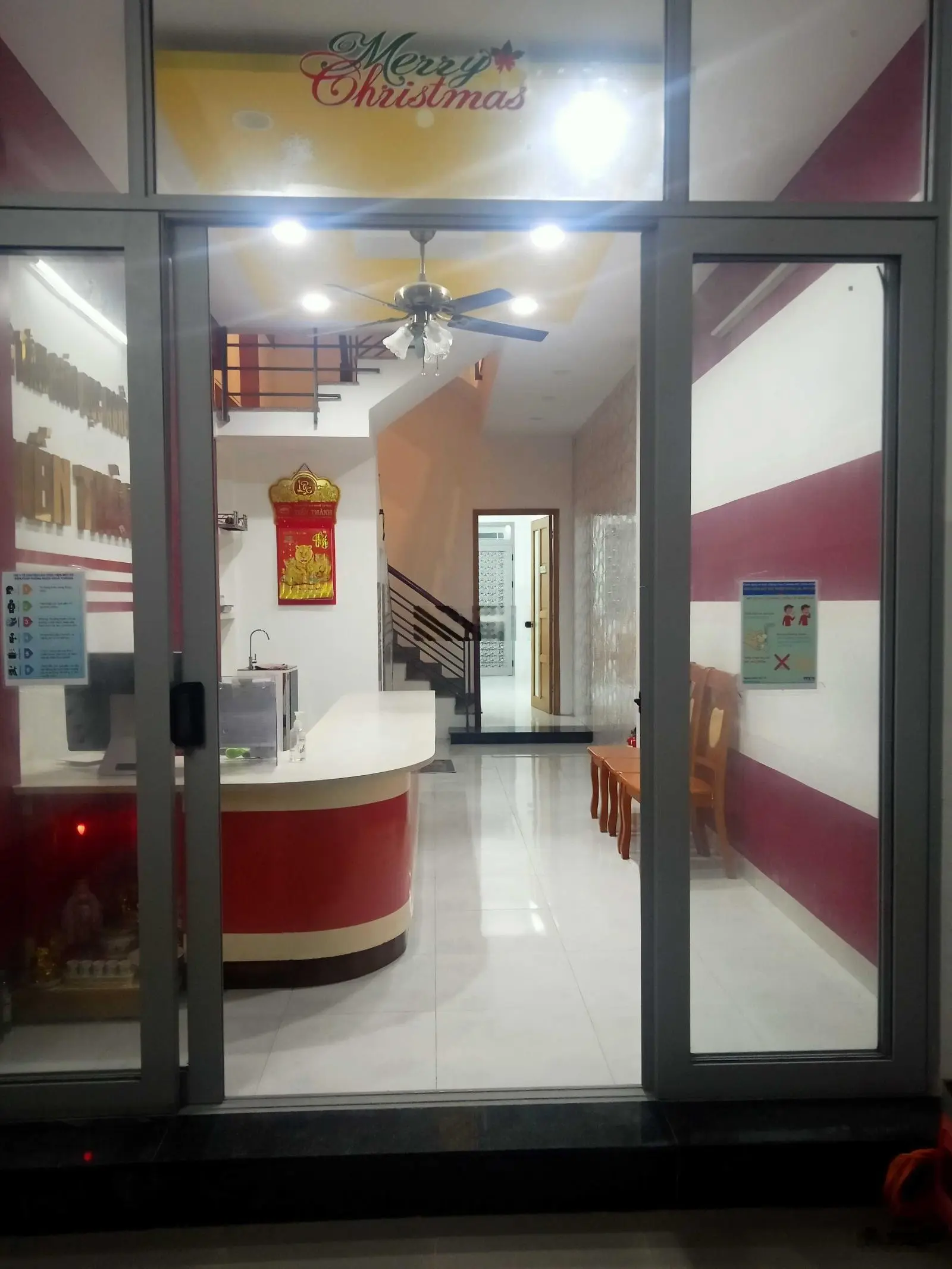Mặt tiền Lê Quốc Trinh (5 tầng; 3,5mx17,5m). Giá 8,9 tỷ