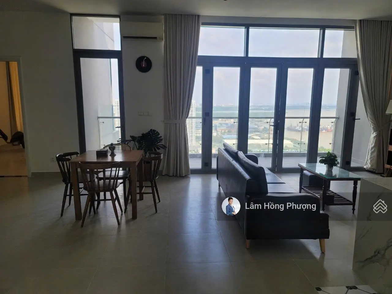 Bán Penthouse 132m2 An Gia Skyline Quận 7 giá 6.5 tỷ view sông đẹp 0939 220 *** Em Phượng