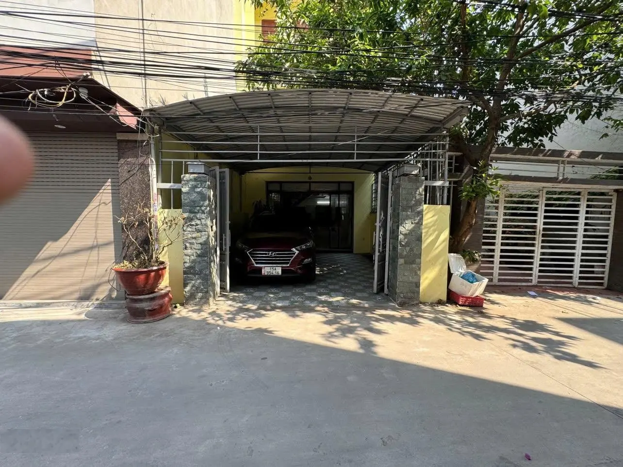 Chủ cần bán nhanh lô đất đẹp, tặng nhà sạch đẹp về ở ngay tại Khúc Thừa Dụ