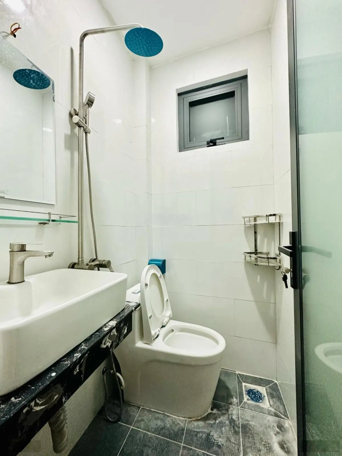 Căn góc hẻm xe tải đối diện Vạn Phúc City. 40m2 4x10 2PN. Giá 4.6 tỷ