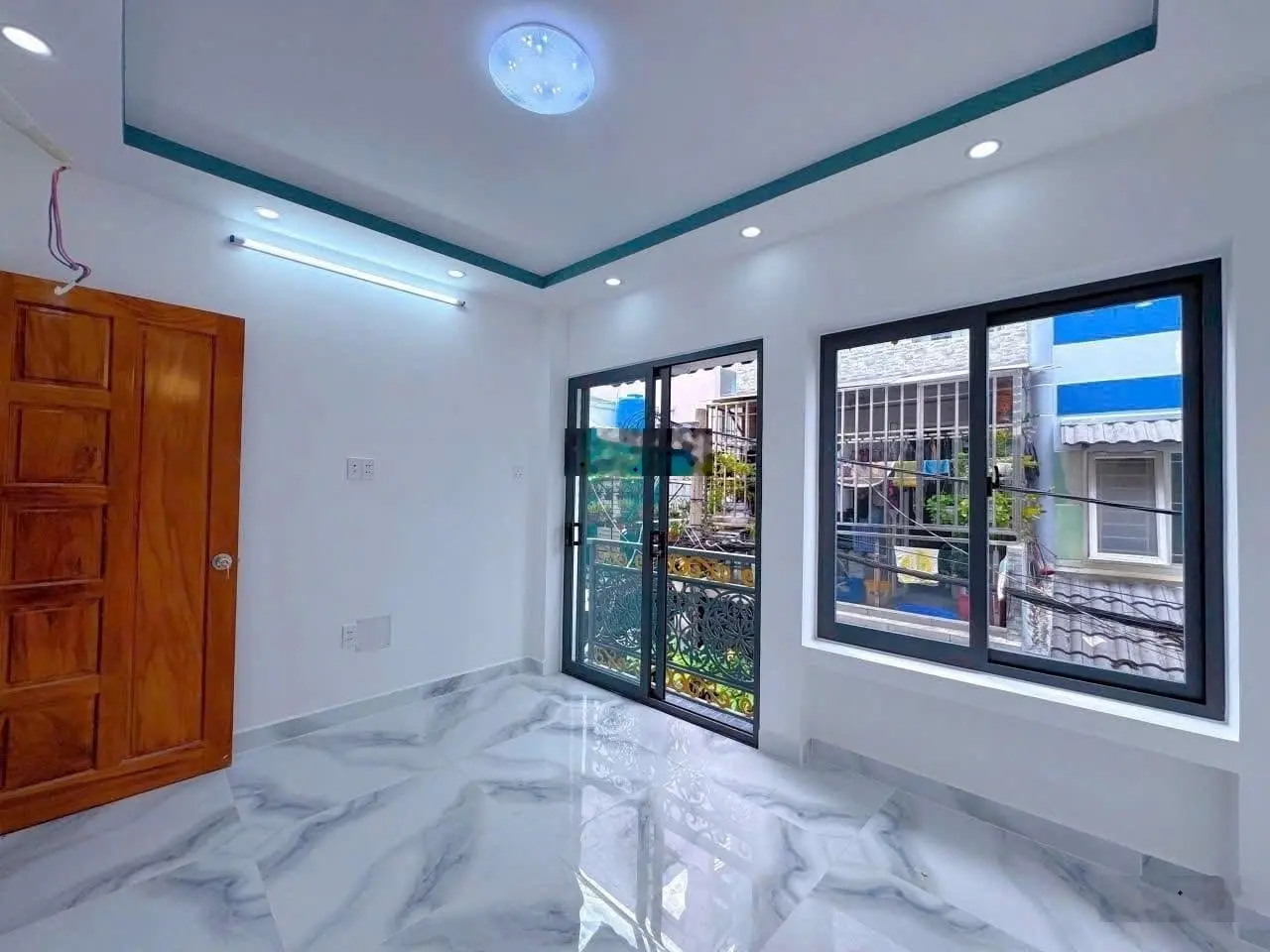 Chủ đi định cư bán nhà Lê Văn Sỹ - Q3 - 40m2 - SHR - LH 0788397931
