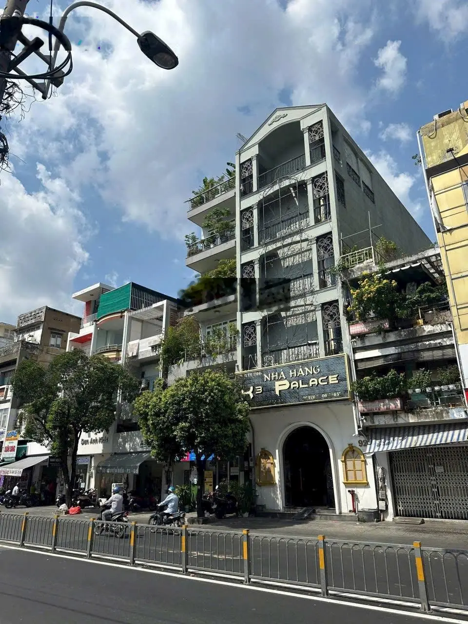 Siêu nhà mới mặt tiền Nguyễn Biểu Quận 5 - DT 4x25m 5 tầng có thang máy - HĐ 50 triệu - giá 21 tỷ