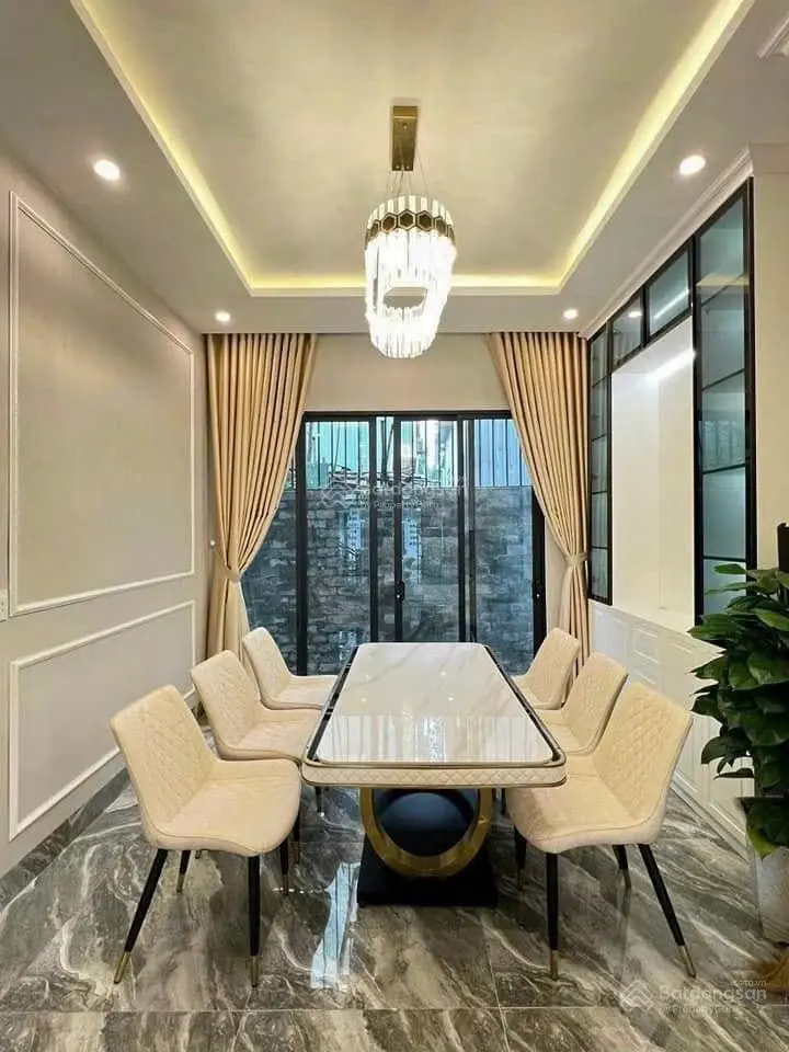 Bán nhà riêng tại Võ Văn Tần, 15 tỷ, 60m2, 4PN, 4WC, 2 tầng, Q3, HCM
