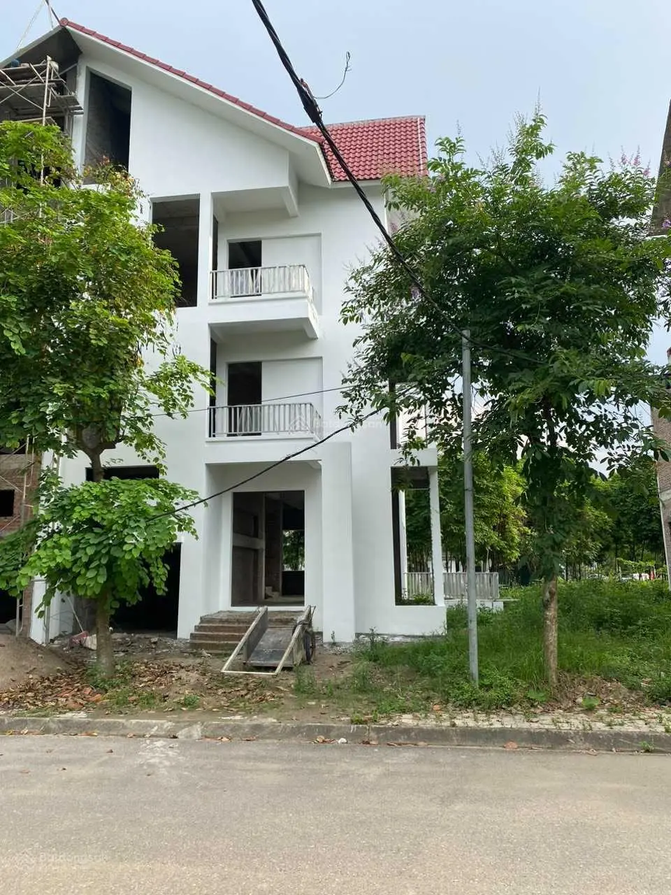 Cần bán biệt thự tại Ngôi Nhà Mới (New House City)