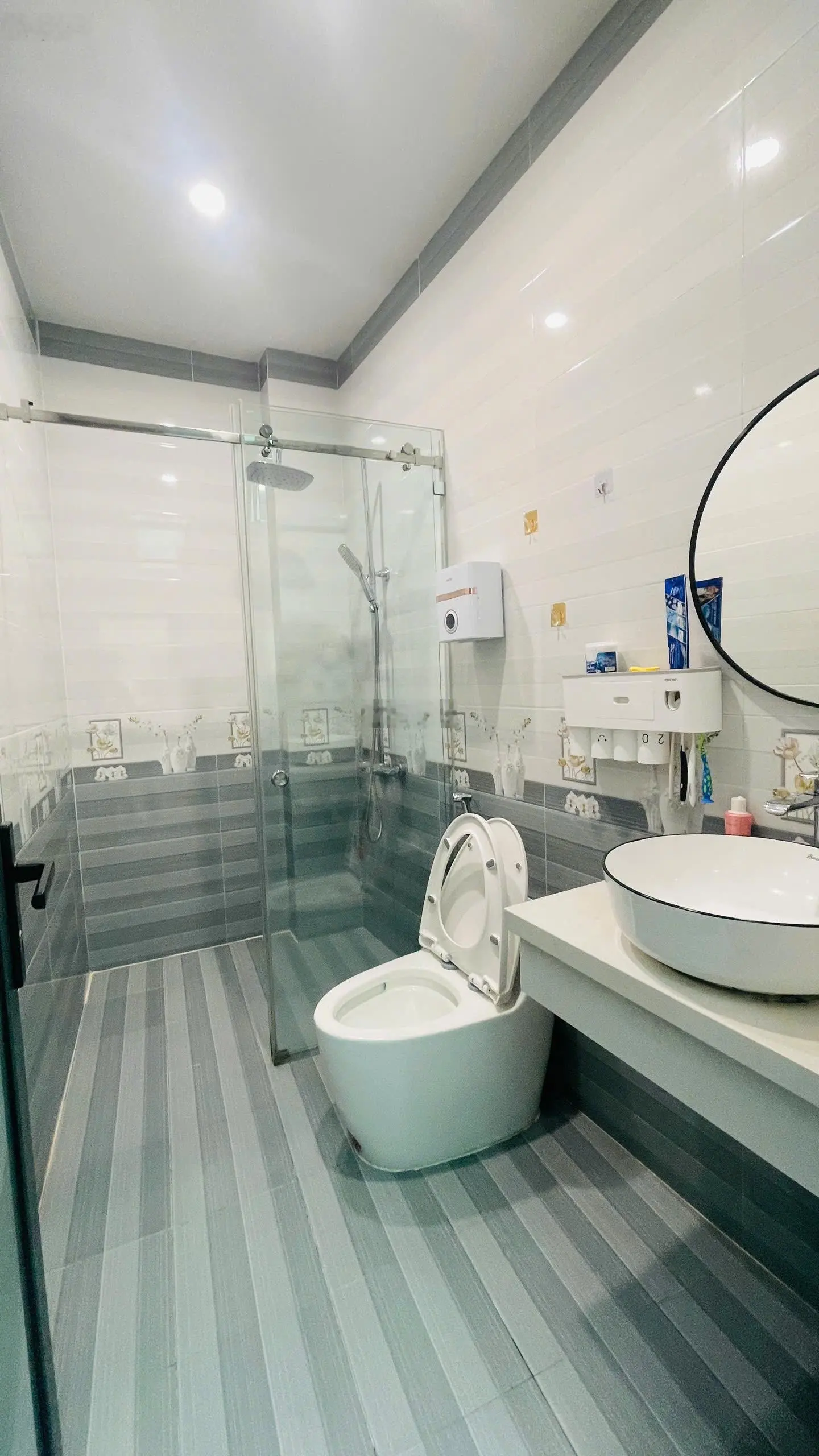 Bán Nhà Khu Dân Cư Phường Phước Hải, TP Nha Trang, nhà 1 trệt 1 lửng , 3pn, 2wc, ô tô tận cửa, SHR