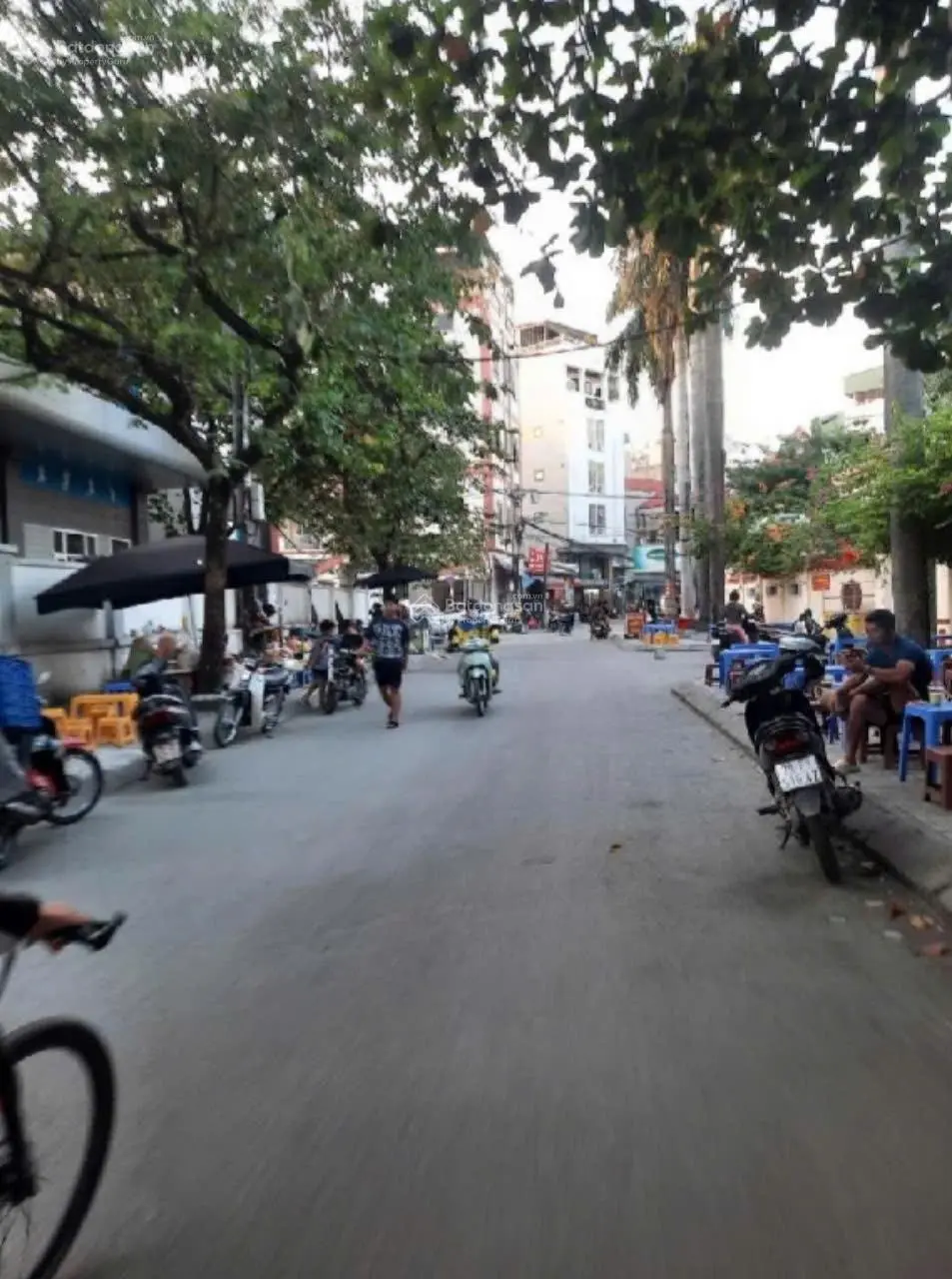 Bán nhà cầu diễn _ 2 thoáng ngõ thông ô tô qua _ kinh doanh nhỏ , ở sướng. dt : 60m giá 8.8 tỷ