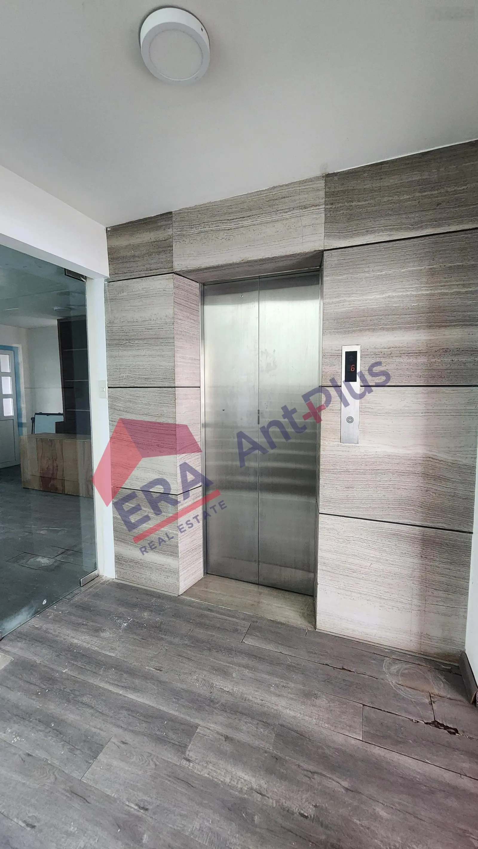 Bán nhà mặt phố Nguyễn Cửu Vân, 72 tỷ, 200m2, view đẹp, giá ưu đãi, Bình Thạnh, HCM