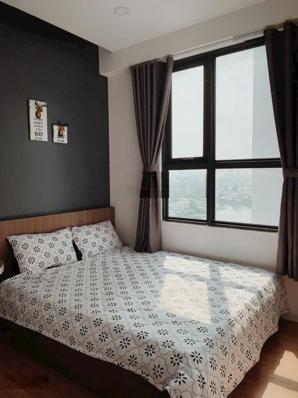Bán gấp căn hộ M- One Nam Sài Gòn giá chỉ 4 Tỷ cho căn 3pn ( rộng 91m2 ) , kèm toàn bộ nội thất .