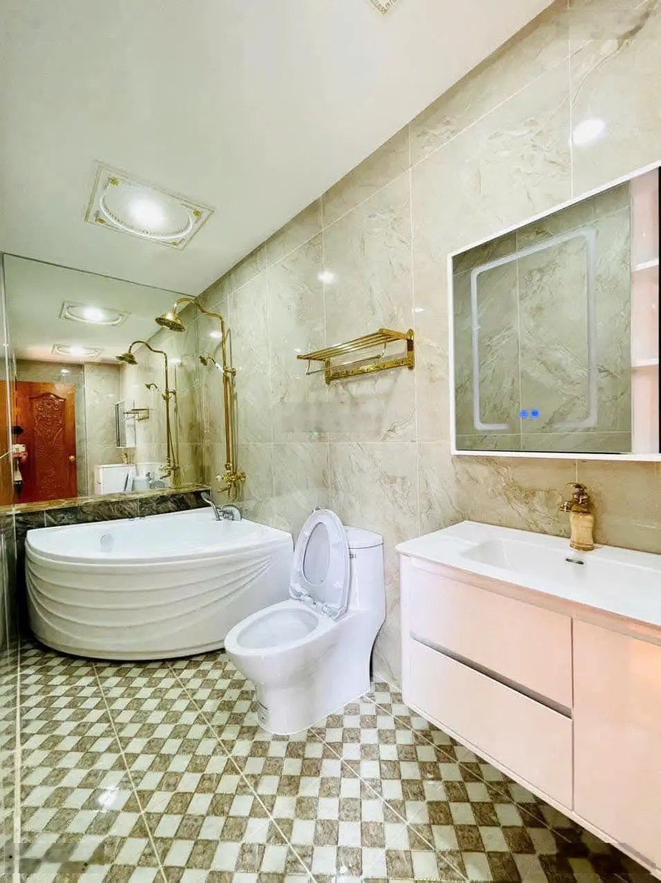 Cần bán gấp căn biệt thự 3 lầu siêu đẹp gần công viên nguyễn sỹ sách chỉ 10.5 tỷ