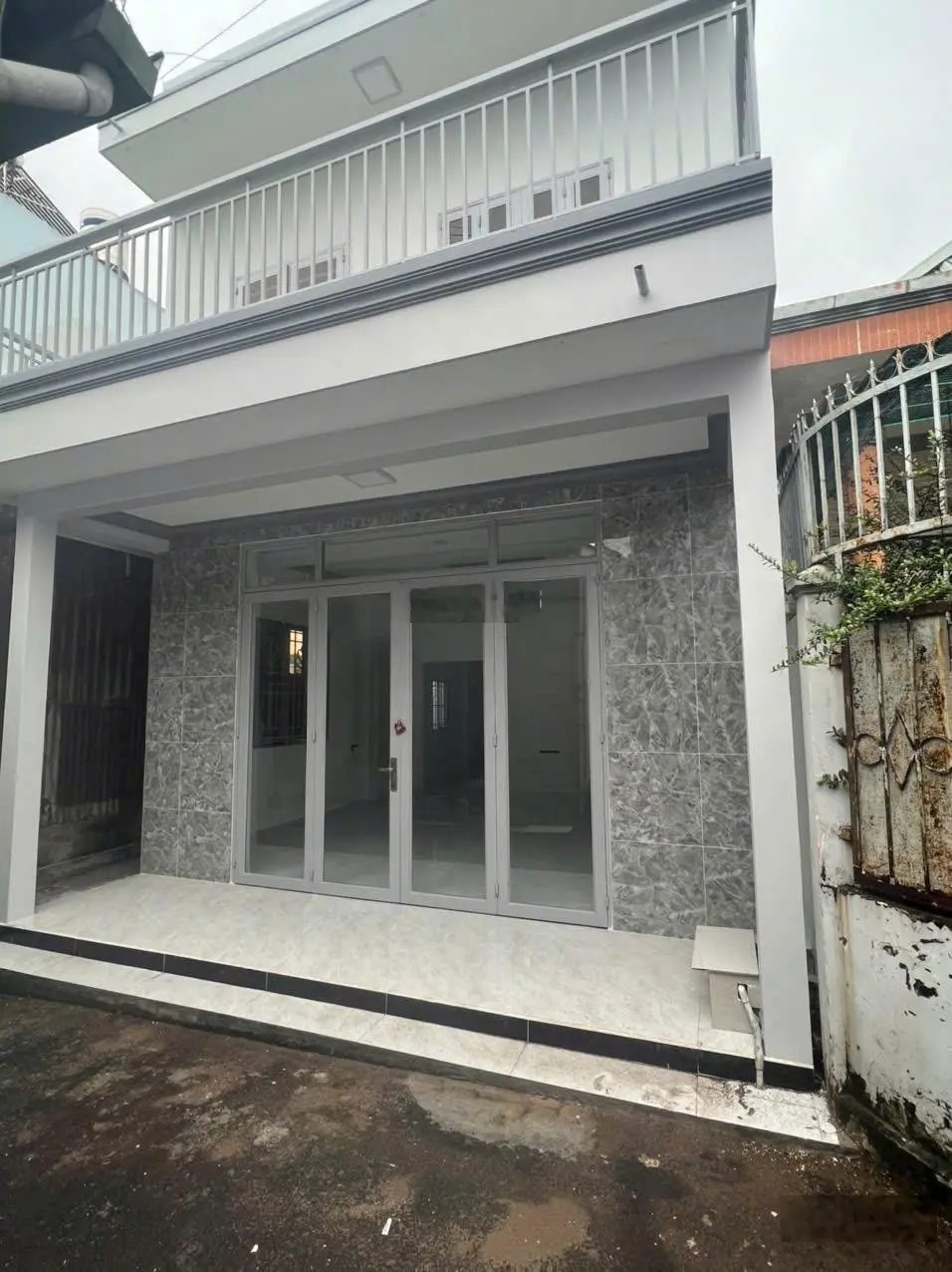 Nhà 1 trệt 1 lầu hẻm xe hơi Lê Văn Việt, P. hiệp phú , DT 73m/5.5 tỷ thương lượng