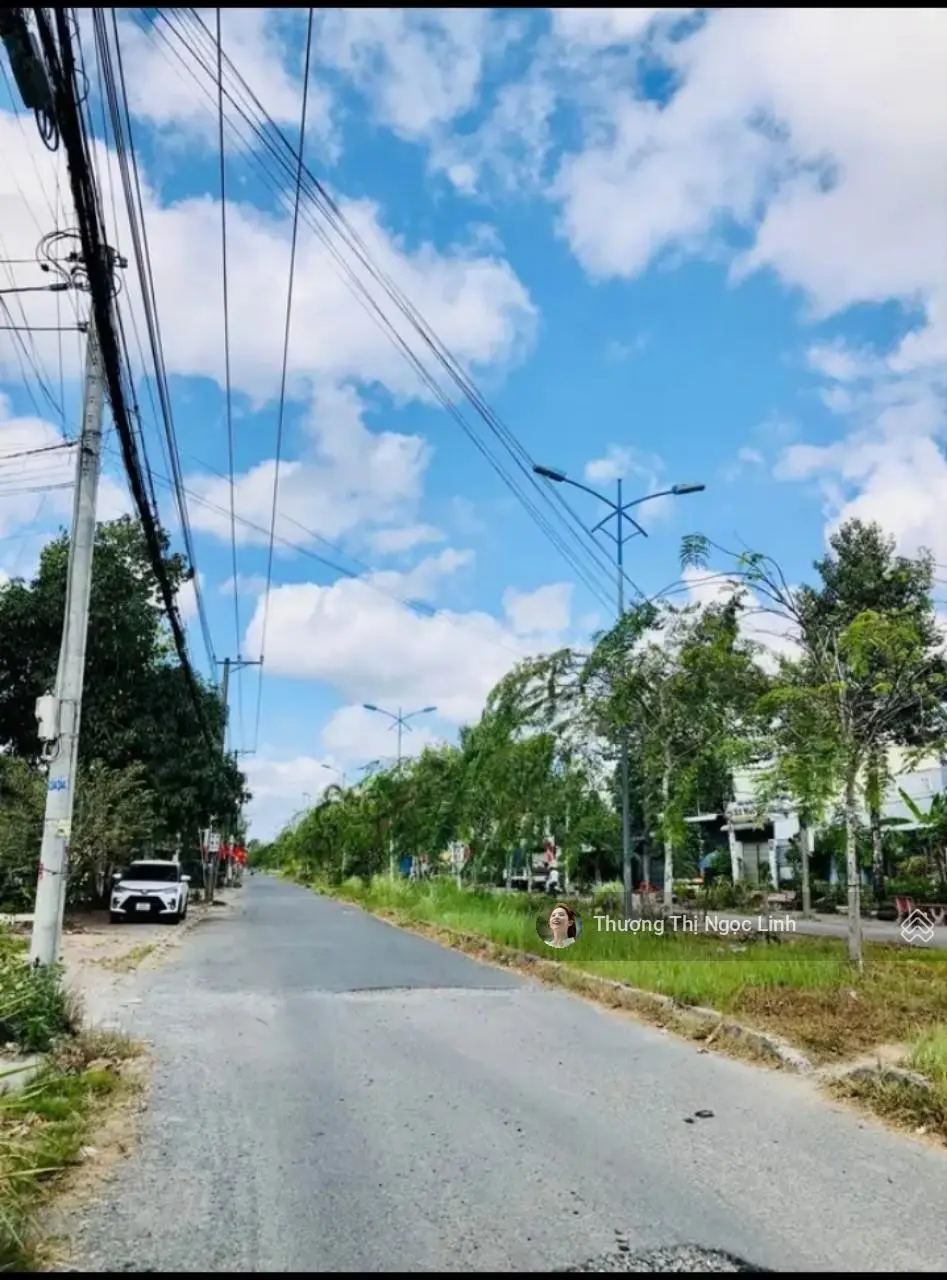 Bán nhanh đất MT đường Nguyễn Văn Dương, gần trường THPT Đức Hòa, Long An. DT 120m2/450tr. SHR