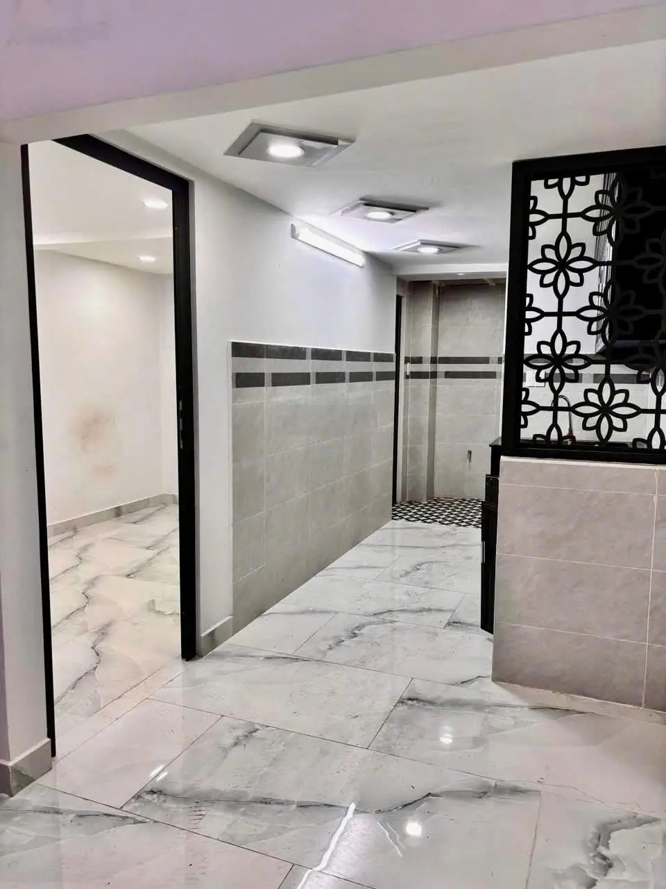 Q4 nhà MT hẻm 3m. SHR 49.5m2. 3tầng BTCT. KDC dân trí cao tiện KD mua bán. Chỉ 4.2tỷ còn TL