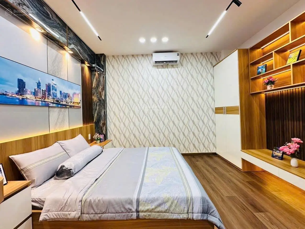Định Cư Mĩ Bán Gấp Căn Nhà Đường HXH Võ Duy Ninh, Giá 3,590 Tỷ, 62,3m2, Nhà Đang Cho Thuê 15Tr.