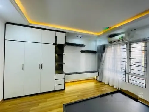 Nhà xây chắc chắn cực đẹp thoáng sáng - ở sướng - nội thất mới tinh - ngõ rộng thoáng