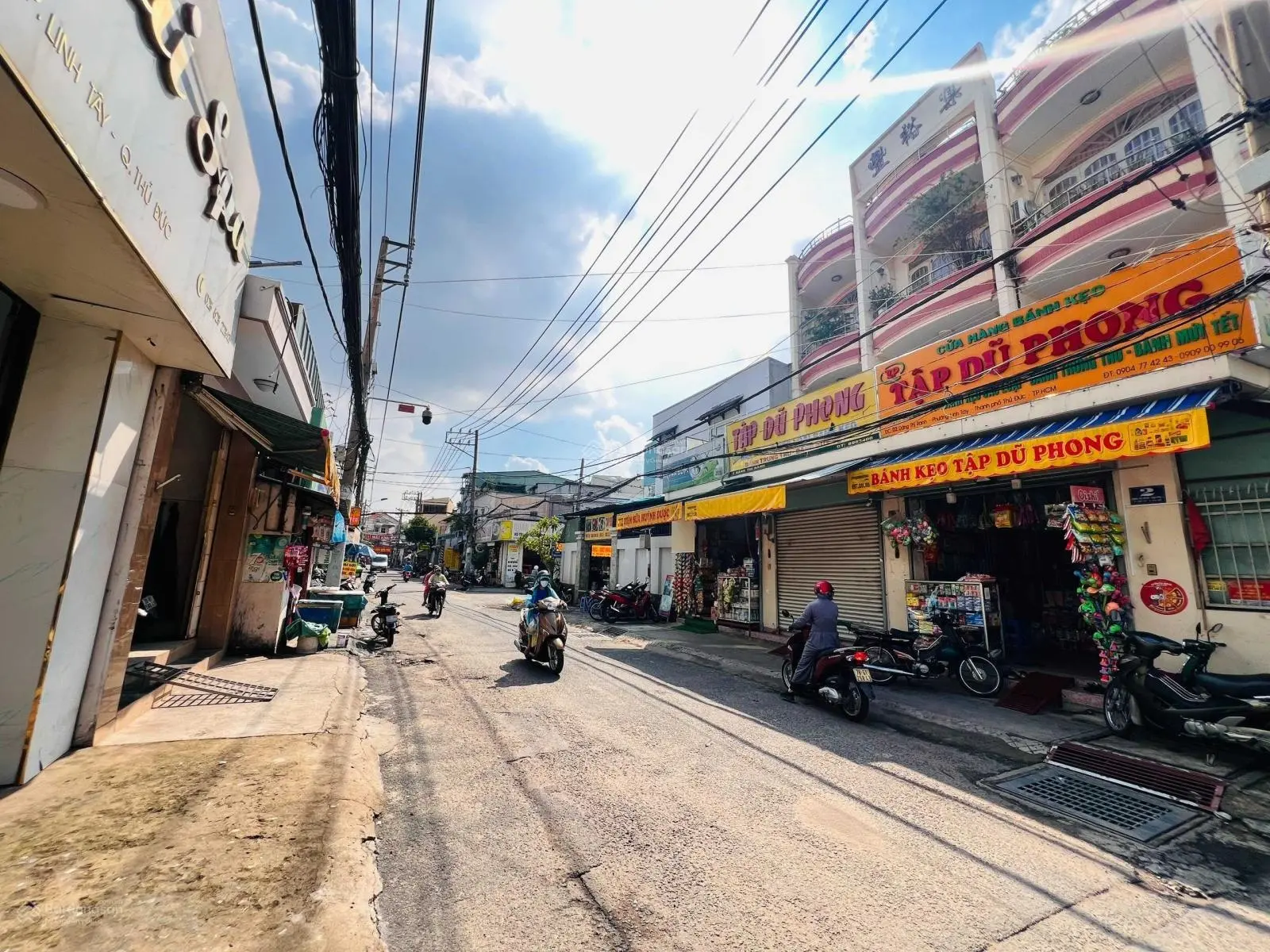 CỰC PHẨM - NHÀ MẶT TIỀN GẦN BÊN CHỢ THỦ ĐỨC -PHẠM VĂN ĐỒNG - KHU VỰC KINH DOANH ĐA NGÀNH NGHỀ