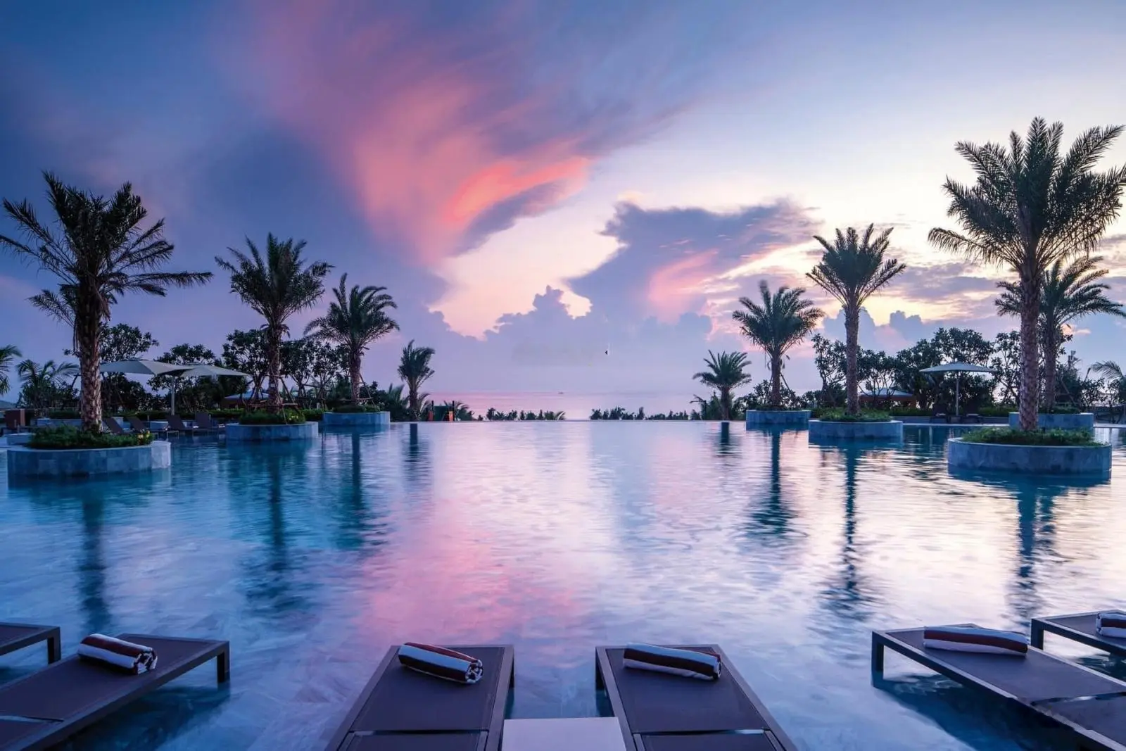Cần bán biệt thự movenpick cam ranh 2pn giá 16.5ty vị trí đắc địa ngay sát biển tặng kèm căn hộ 1pn